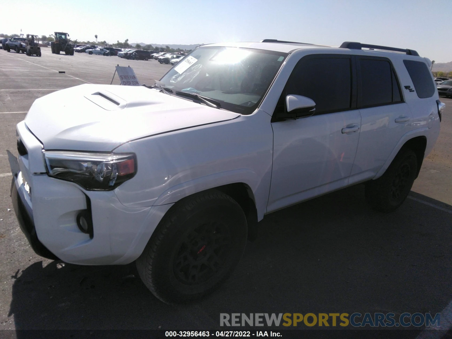 2 Photograph of a damaged car JTEBU5JRXL5816756 TOYOTA 4RUNNER 2020