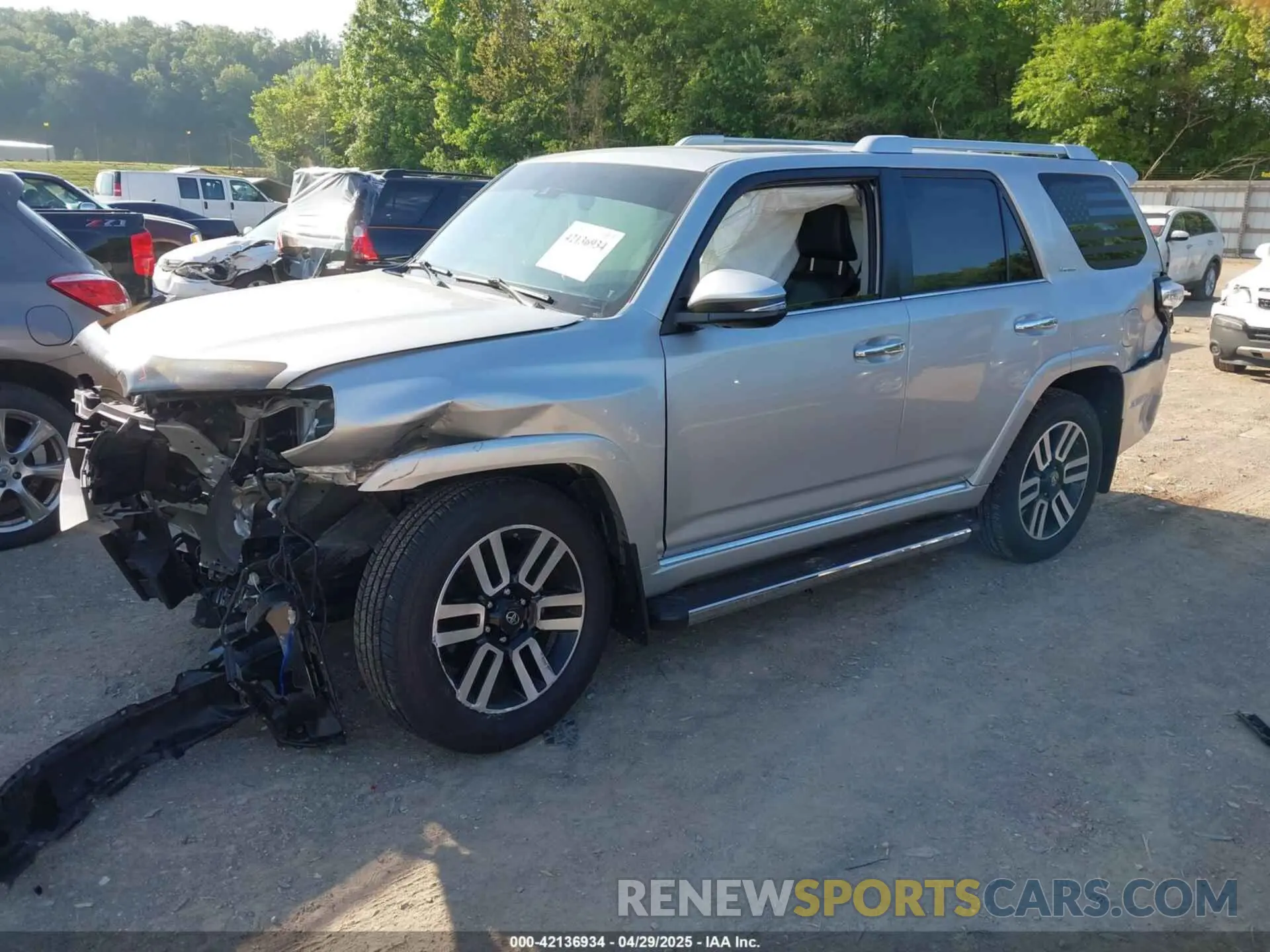 2 Photograph of a damaged car JTEBU5JRXL5835419 TOYOTA 4RUNNER 2020