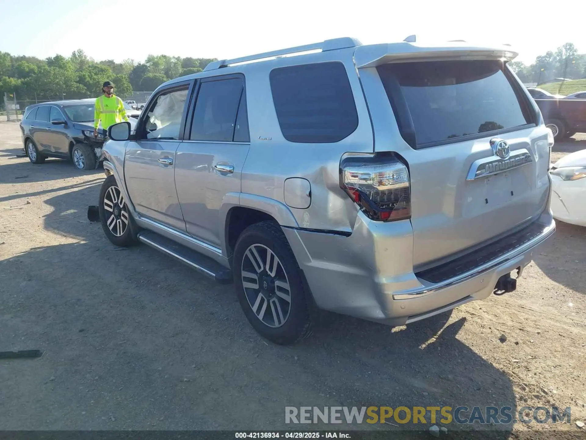 3 Photograph of a damaged car JTEBU5JRXL5835419 TOYOTA 4RUNNER 2020