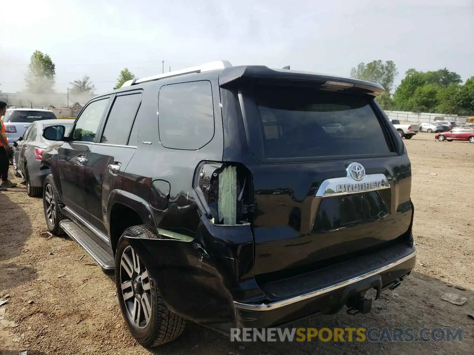 3 Photograph of a damaged car JTEBU5JRXL5836277 TOYOTA 4RUNNER 2020