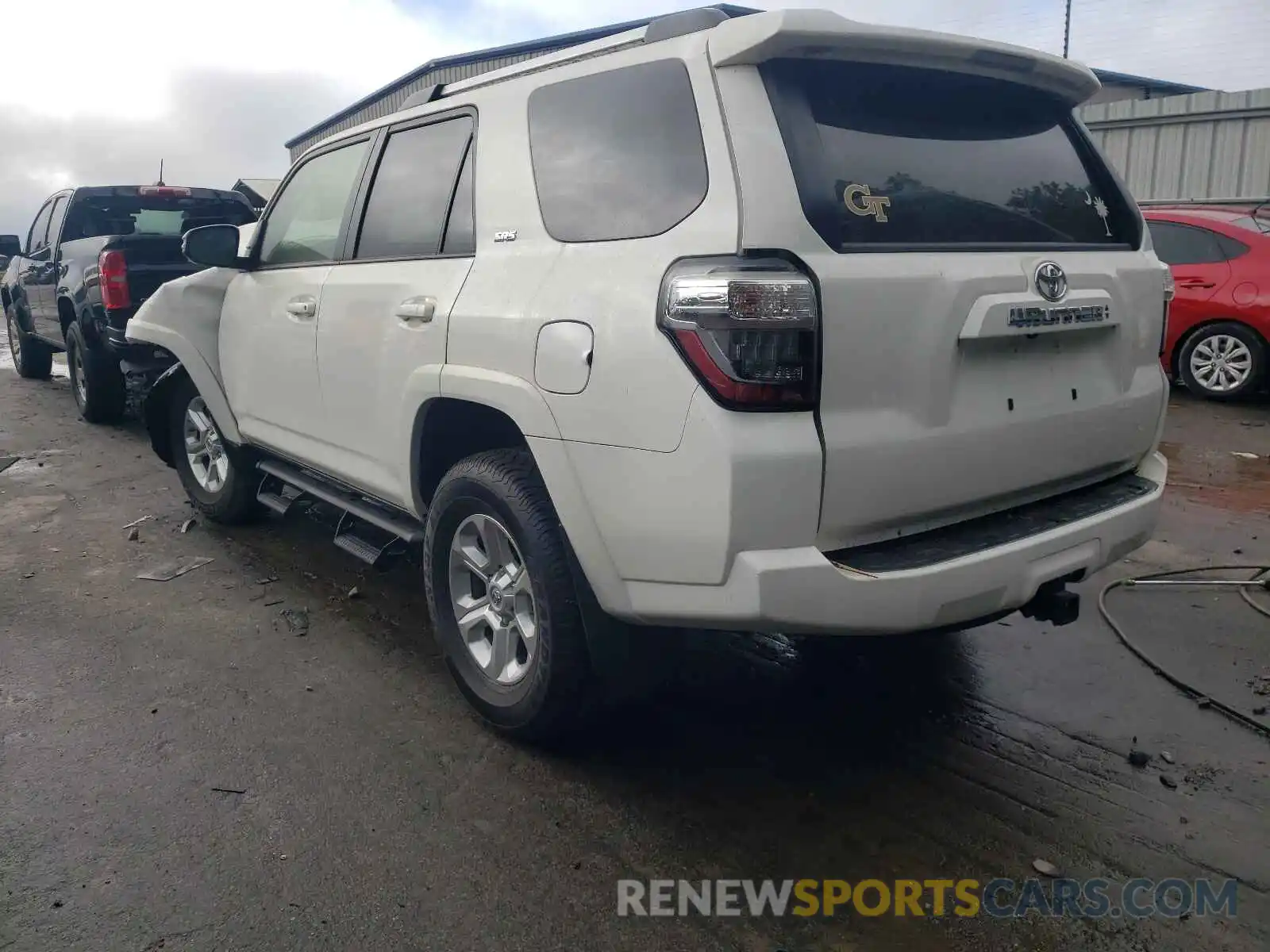 3 Photograph of a damaged car JTEZU5JR0L5214026 TOYOTA 4RUNNER 2020