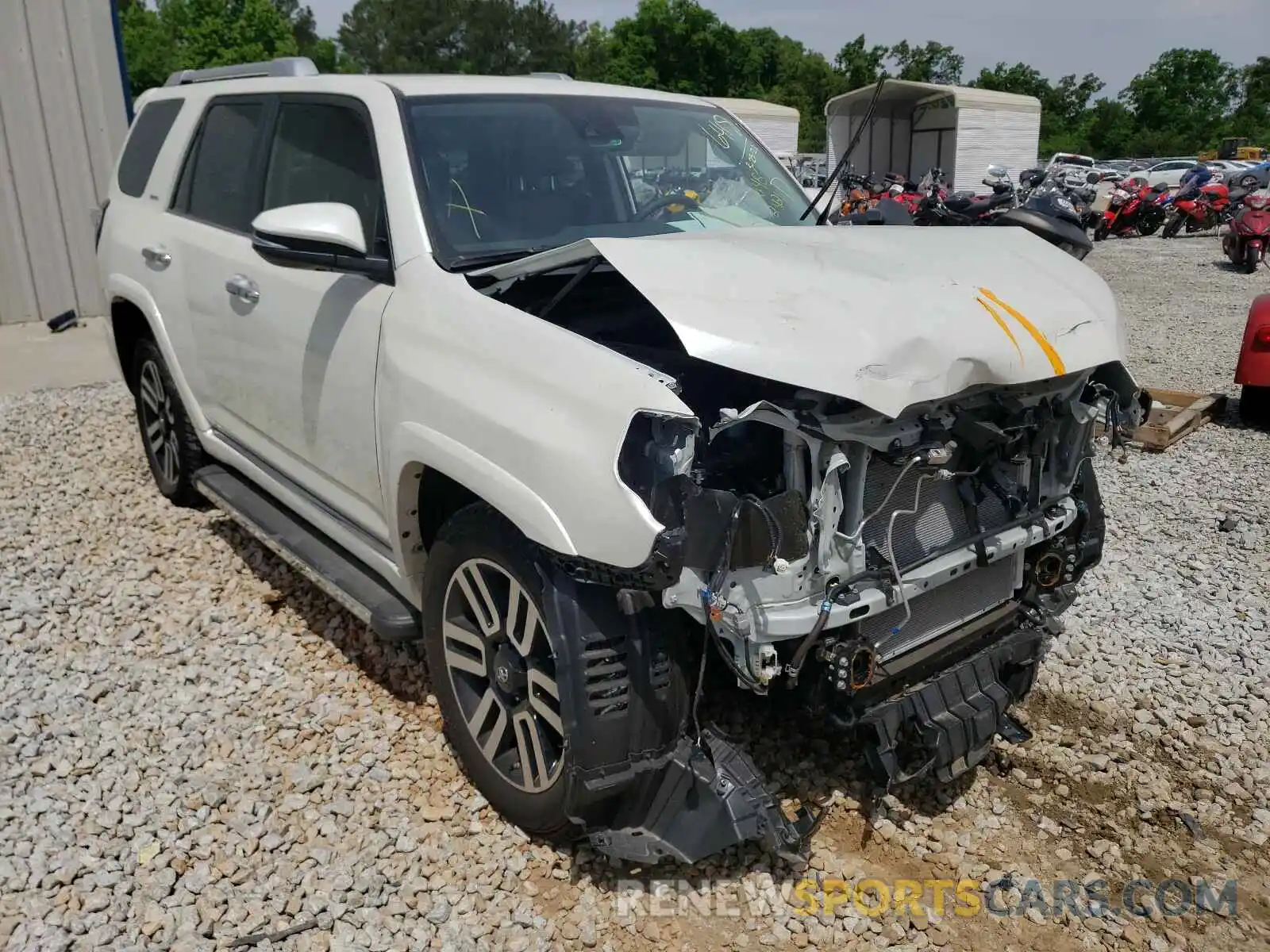 1 Photograph of a damaged car JTEZU5JR0L5226418 TOYOTA 4RUNNER 2020