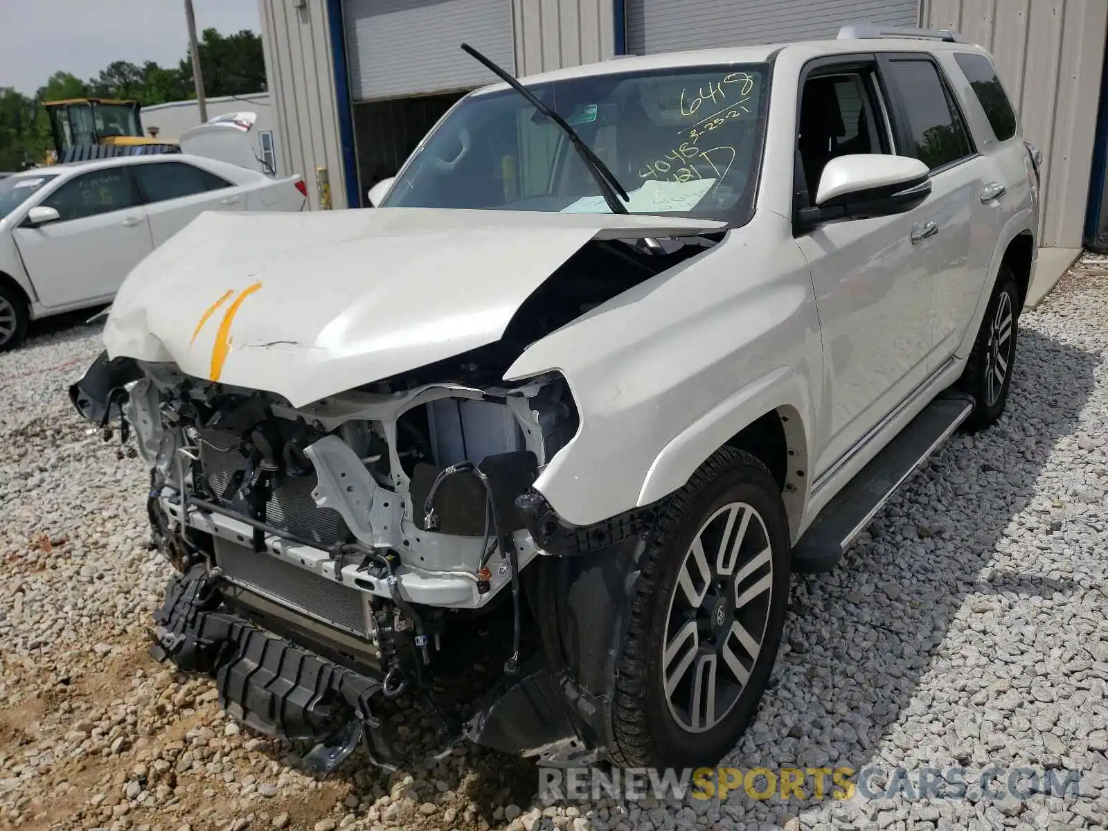 2 Photograph of a damaged car JTEZU5JR0L5226418 TOYOTA 4RUNNER 2020