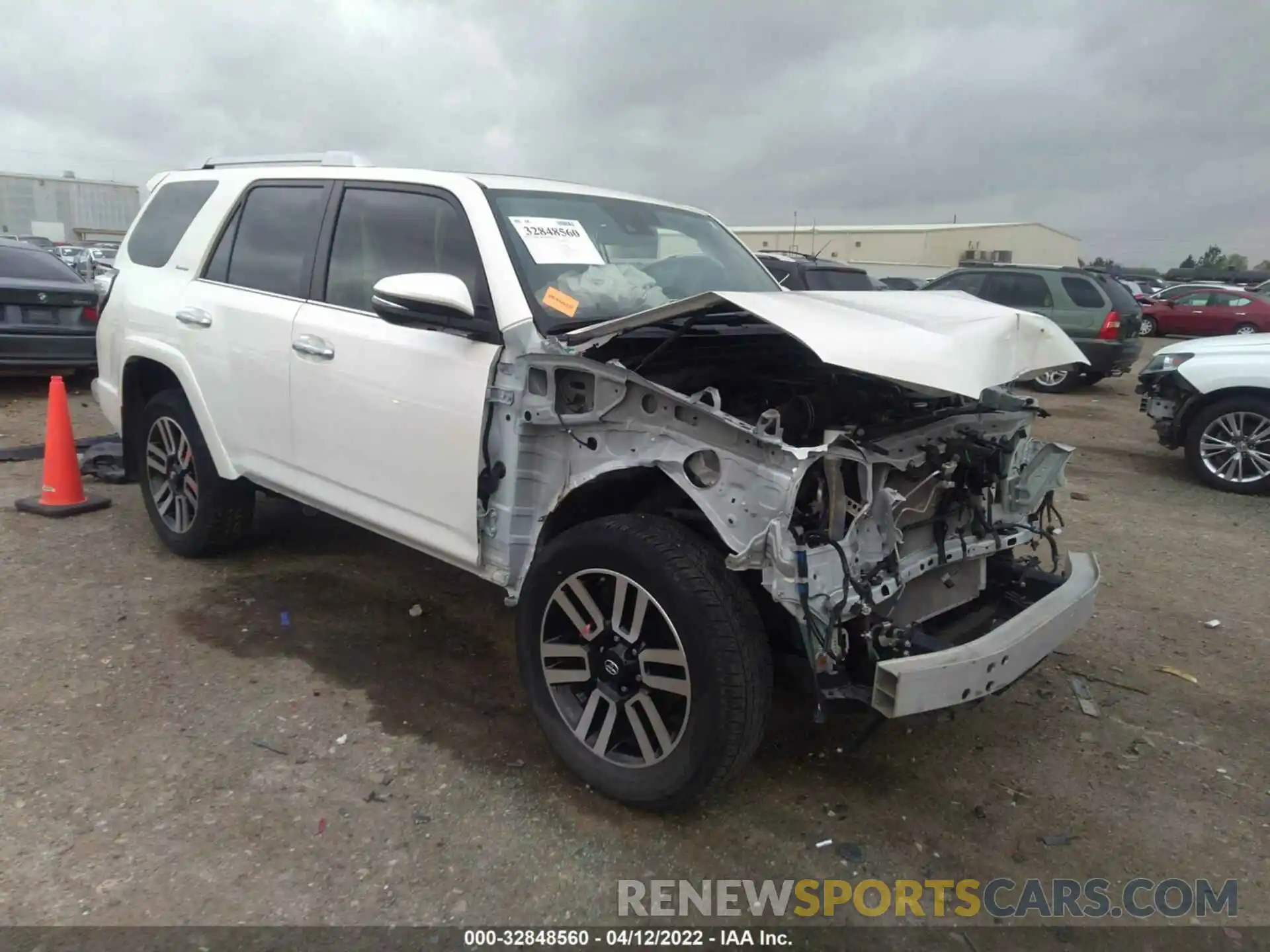 1 Photograph of a damaged car JTEZU5JR1L5214228 TOYOTA 4RUNNER 2020