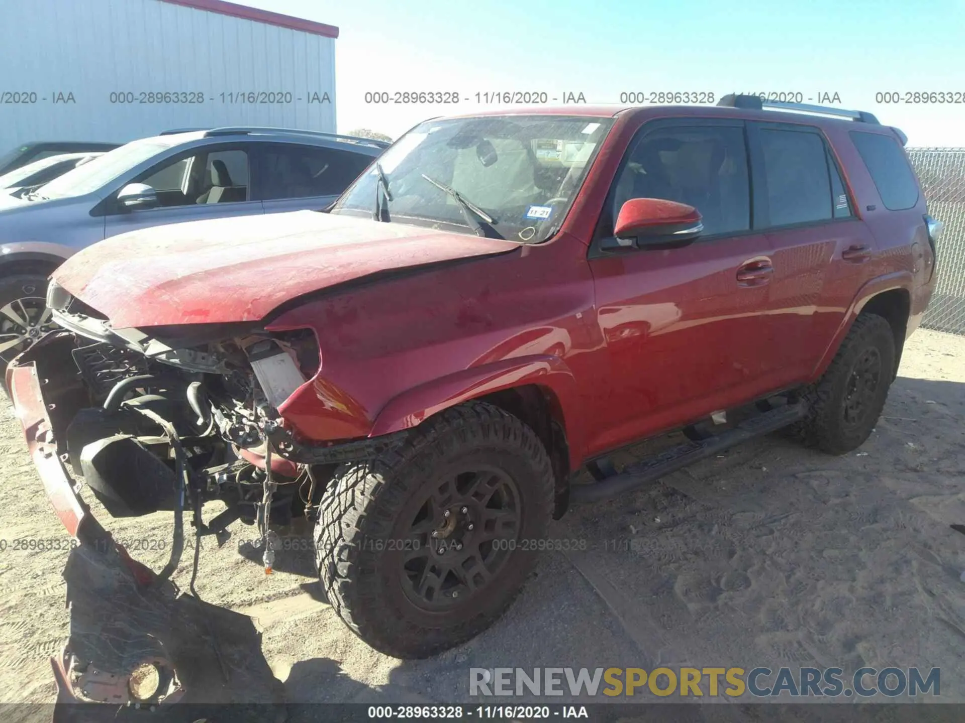 2 Photograph of a damaged car JTEZU5JR2L5215033 TOYOTA 4RUNNER 2020