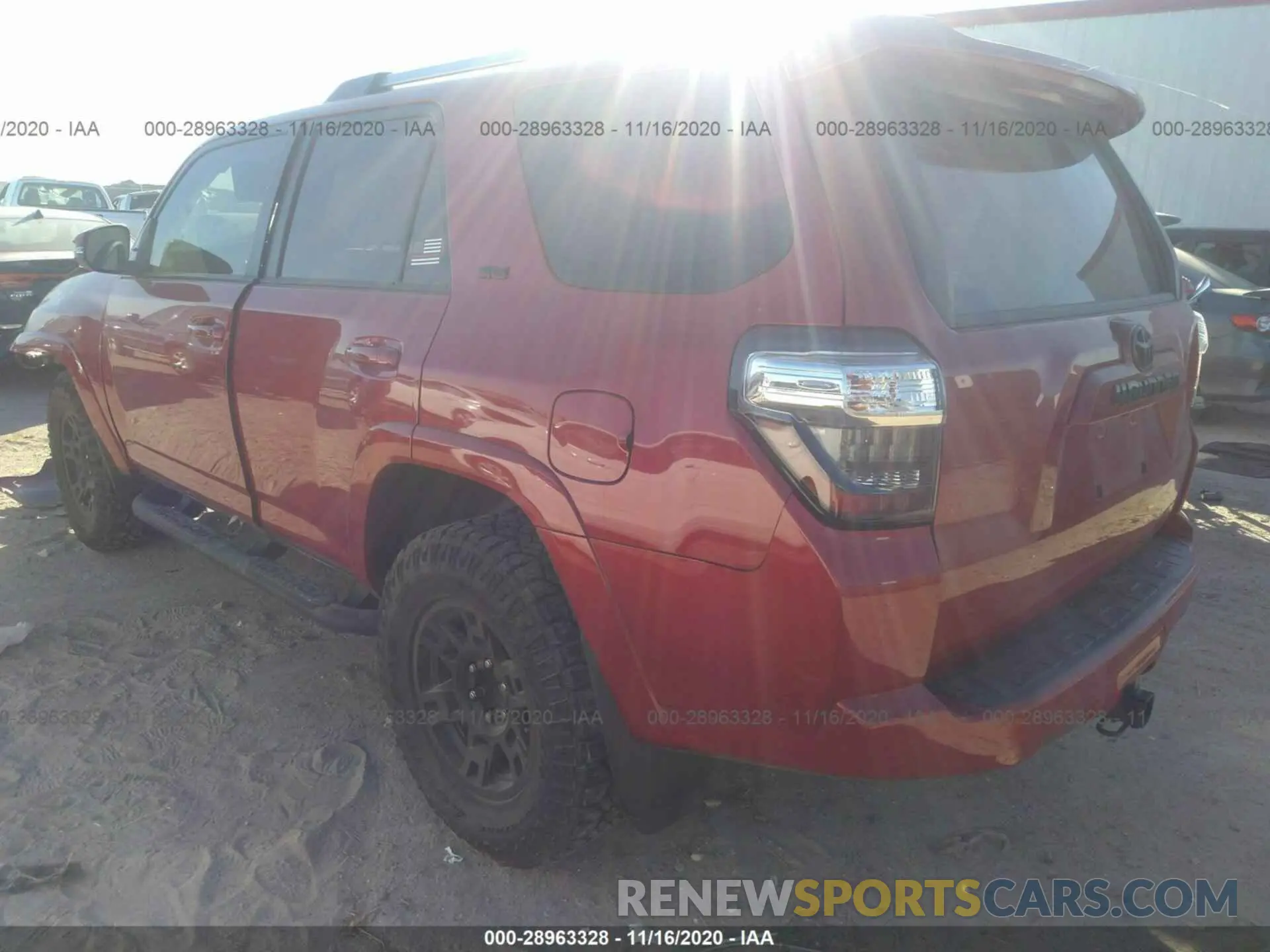 3 Photograph of a damaged car JTEZU5JR2L5215033 TOYOTA 4RUNNER 2020