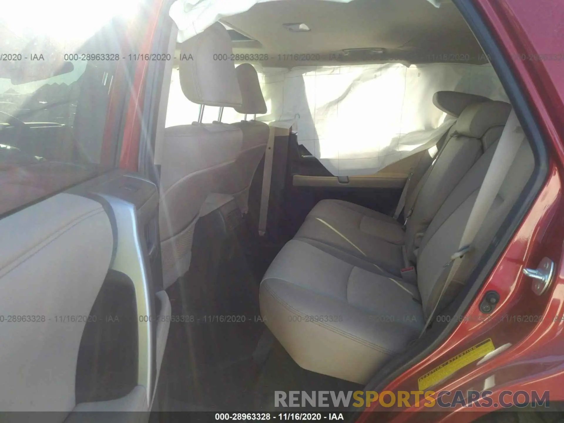 7 Photograph of a damaged car JTEZU5JR2L5215033 TOYOTA 4RUNNER 2020
