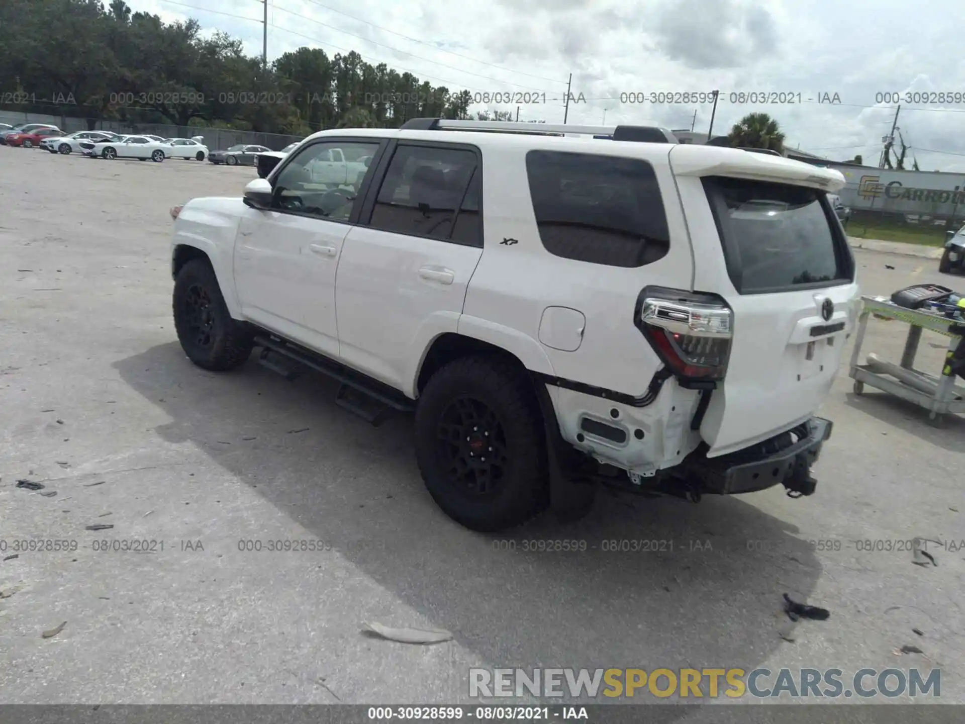 3 Photograph of a damaged car JTEZU5JR2L5219387 TOYOTA 4RUNNER 2020