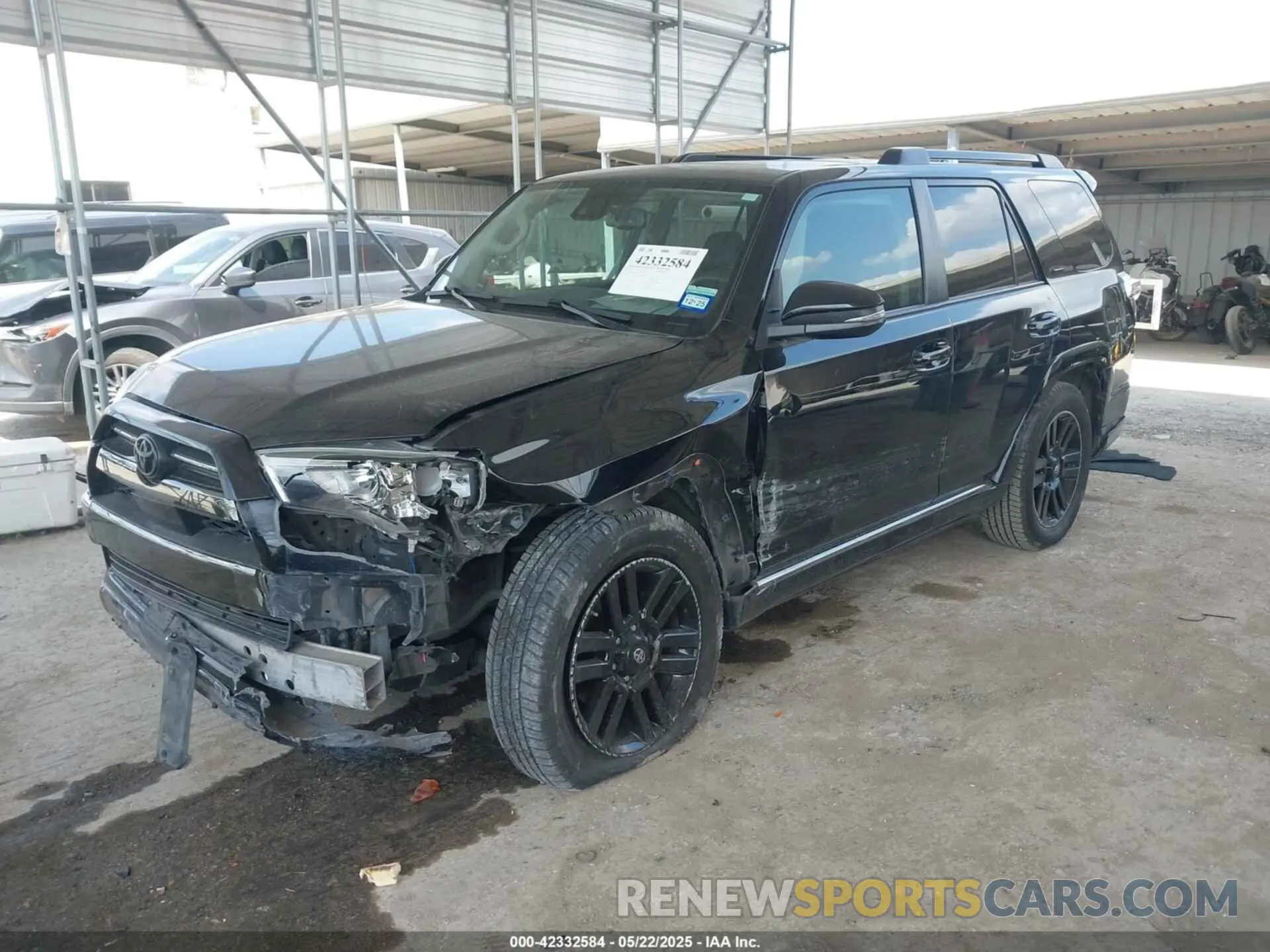 2 Photograph of a damaged car JTEZU5JR2L5221124 TOYOTA 4RUNNER 2020