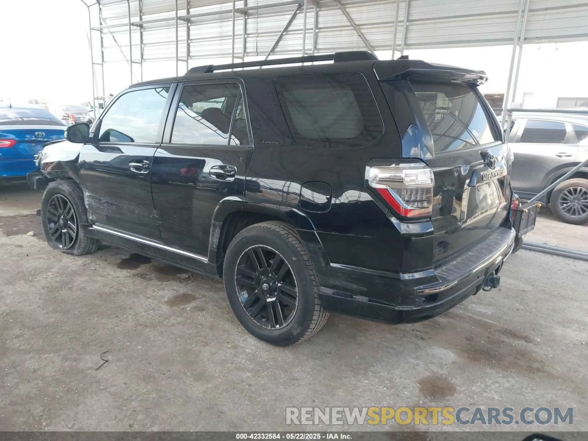 3 Photograph of a damaged car JTEZU5JR2L5221124 TOYOTA 4RUNNER 2020
