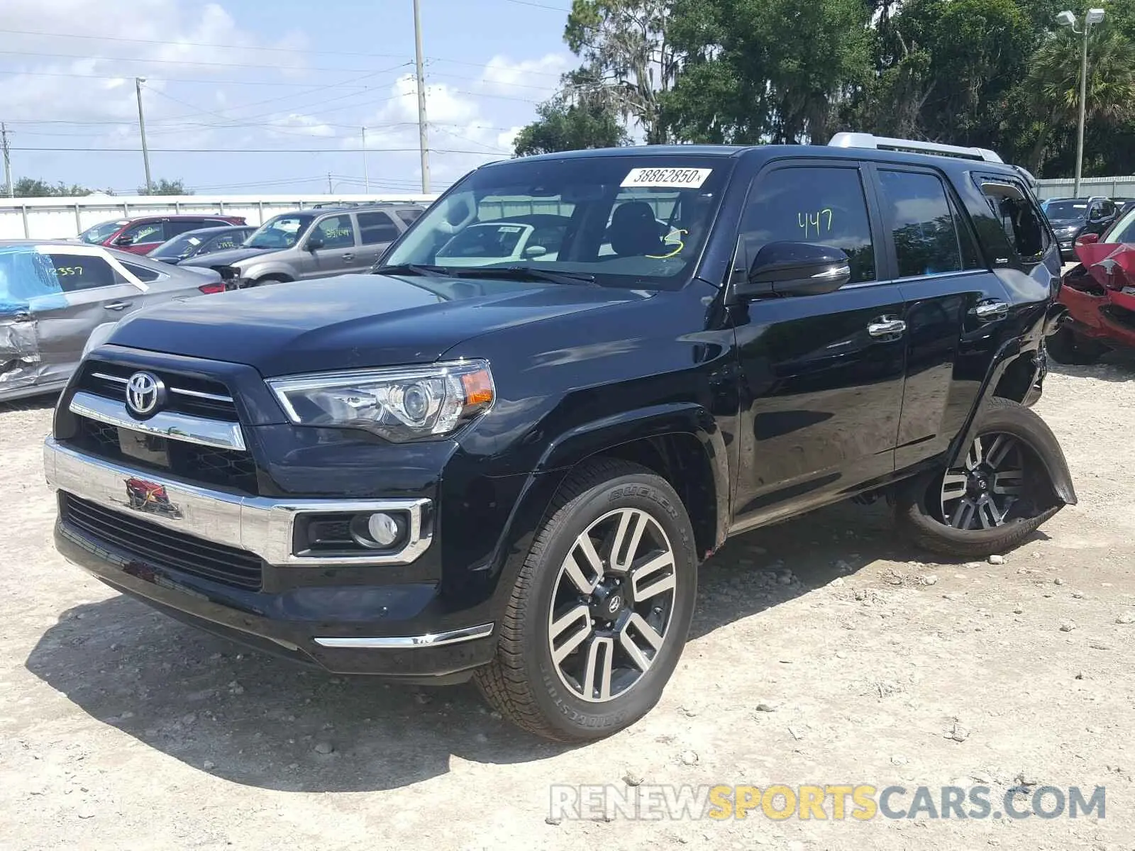 2 Photograph of a damaged car JTEZU5JR2L5221138 TOYOTA 4RUNNER 2020