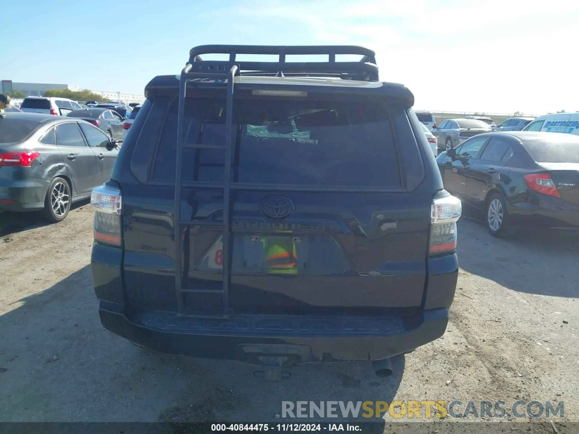 15 Photograph of a damaged car JTEZU5JR2L5224525 TOYOTA 4RUNNER 2020