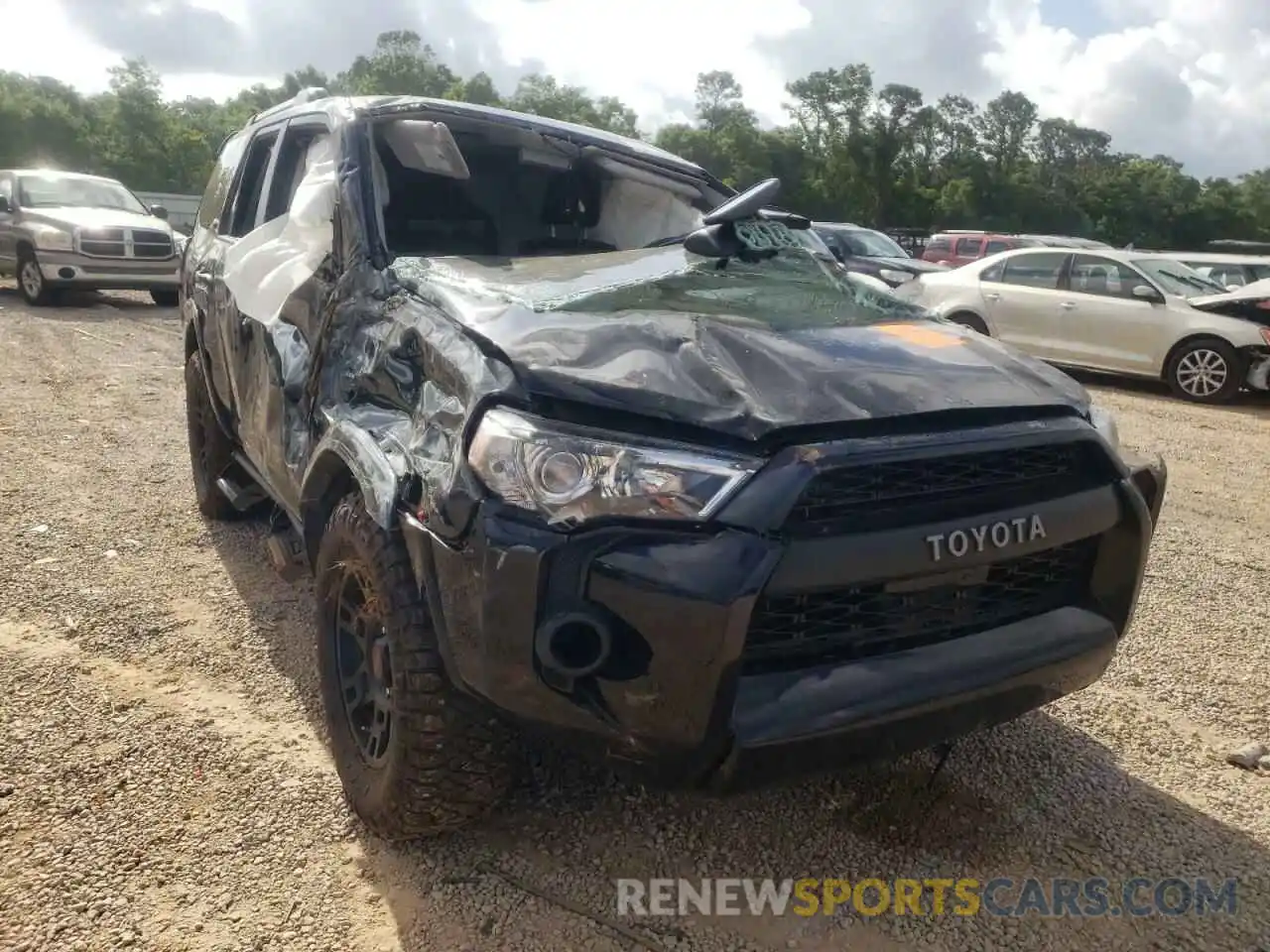 1 Photograph of a damaged car JTEZU5JR2L5226176 TOYOTA 4RUNNER 2020