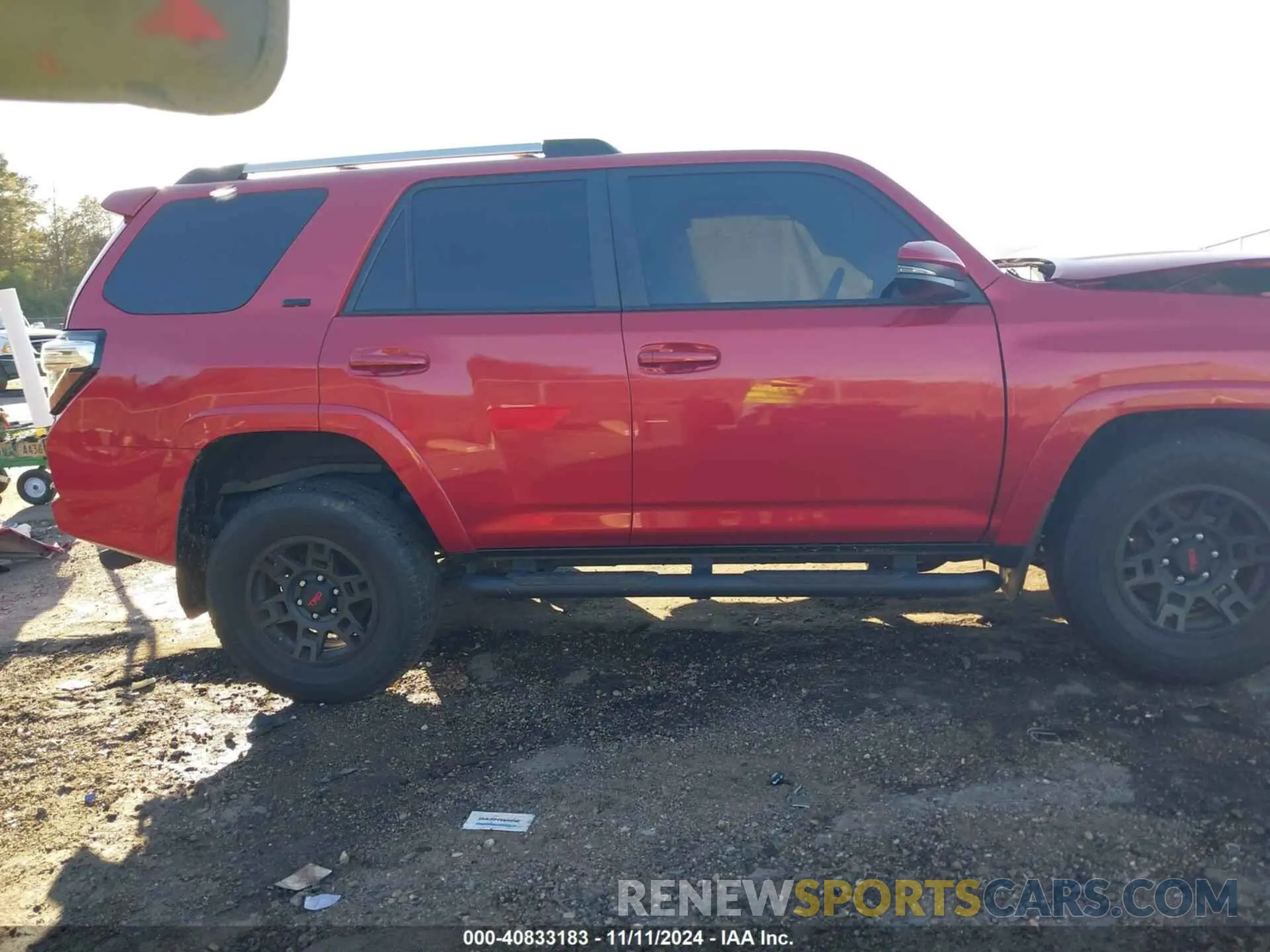 13 Photograph of a damaged car JTEZU5JR3L5223125 TOYOTA 4RUNNER 2020