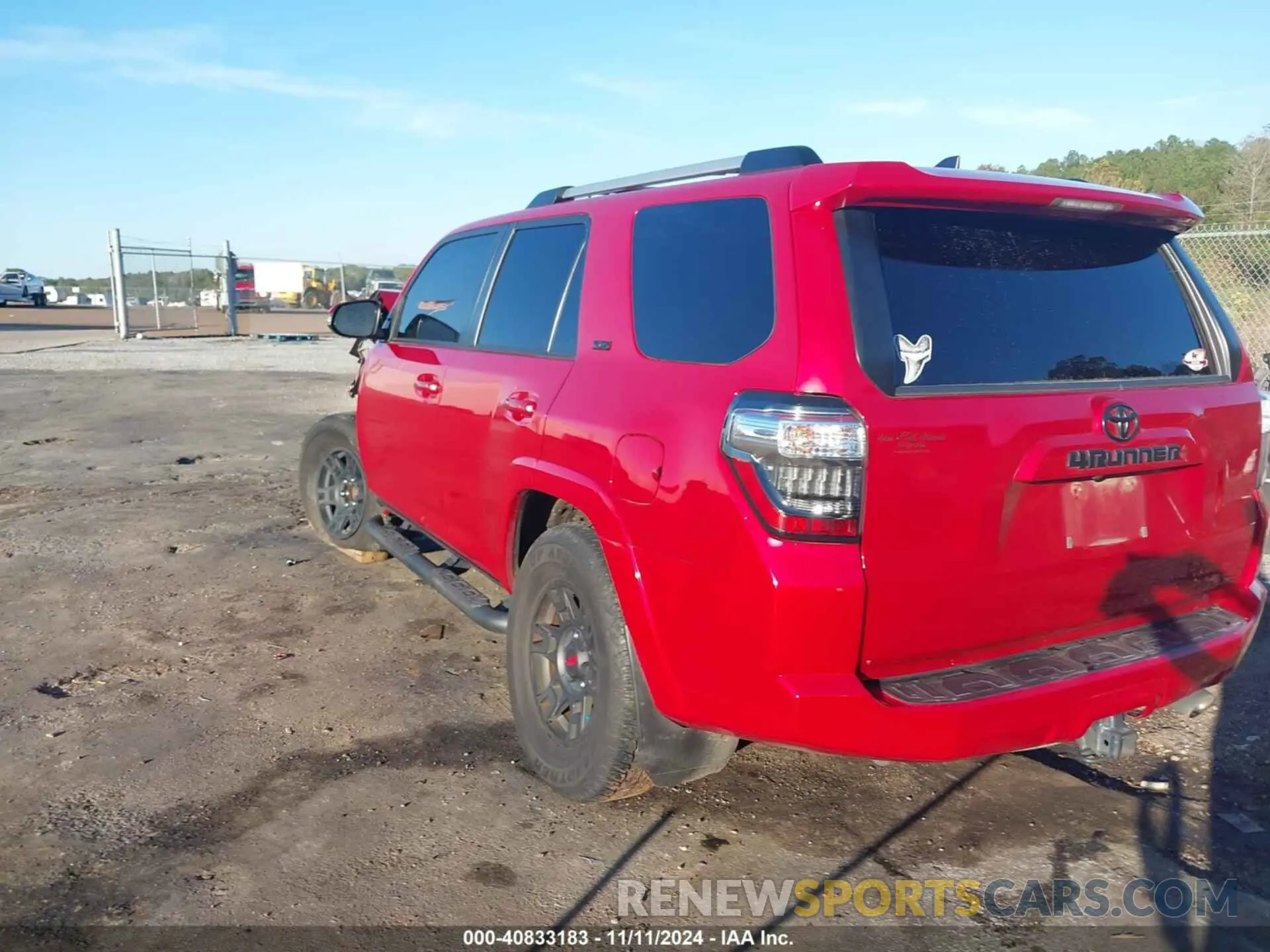 2 Photograph of a damaged car JTEZU5JR3L5223125 TOYOTA 4RUNNER 2020
