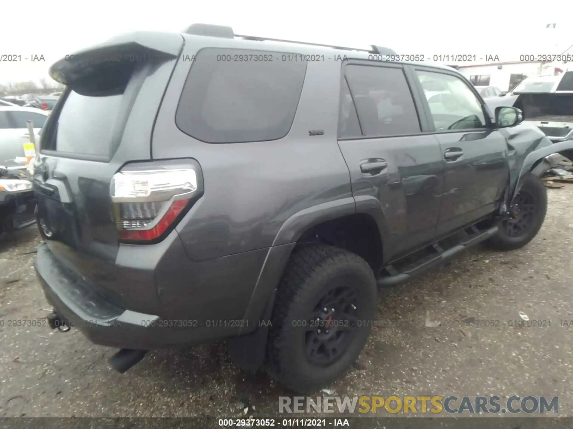 4 Photograph of a damaged car JTEZU5JR3L5225991 TOYOTA 4RUNNER 2020