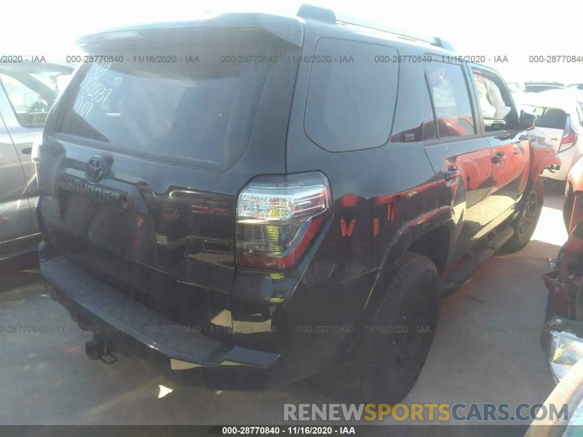 4 Photograph of a damaged car JTEZU5JR3L5227434 TOYOTA 4RUNNER 2020