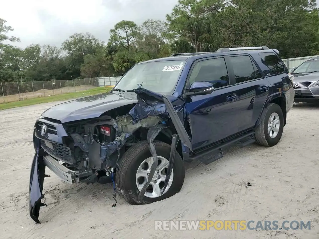 1 Photograph of a damaged car JTEZU5JR4L5215602 TOYOTA 4RUNNER 2020