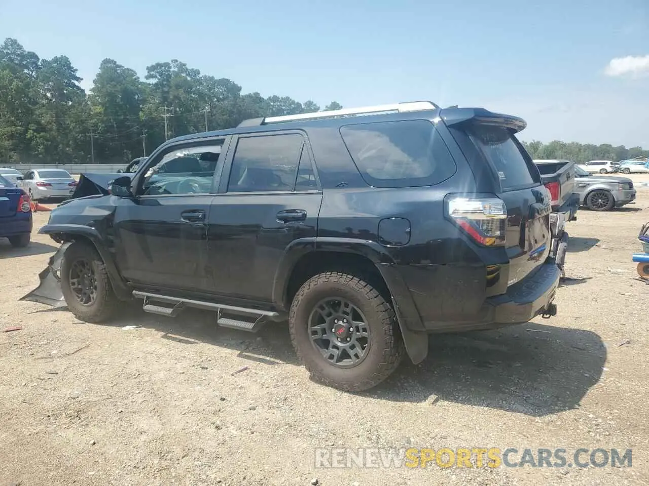 2 Photograph of a damaged car JTEZU5JR4L5226339 TOYOTA 4RUNNER 2020
