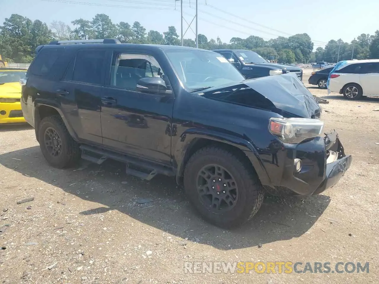 4 Photograph of a damaged car JTEZU5JR4L5226339 TOYOTA 4RUNNER 2020