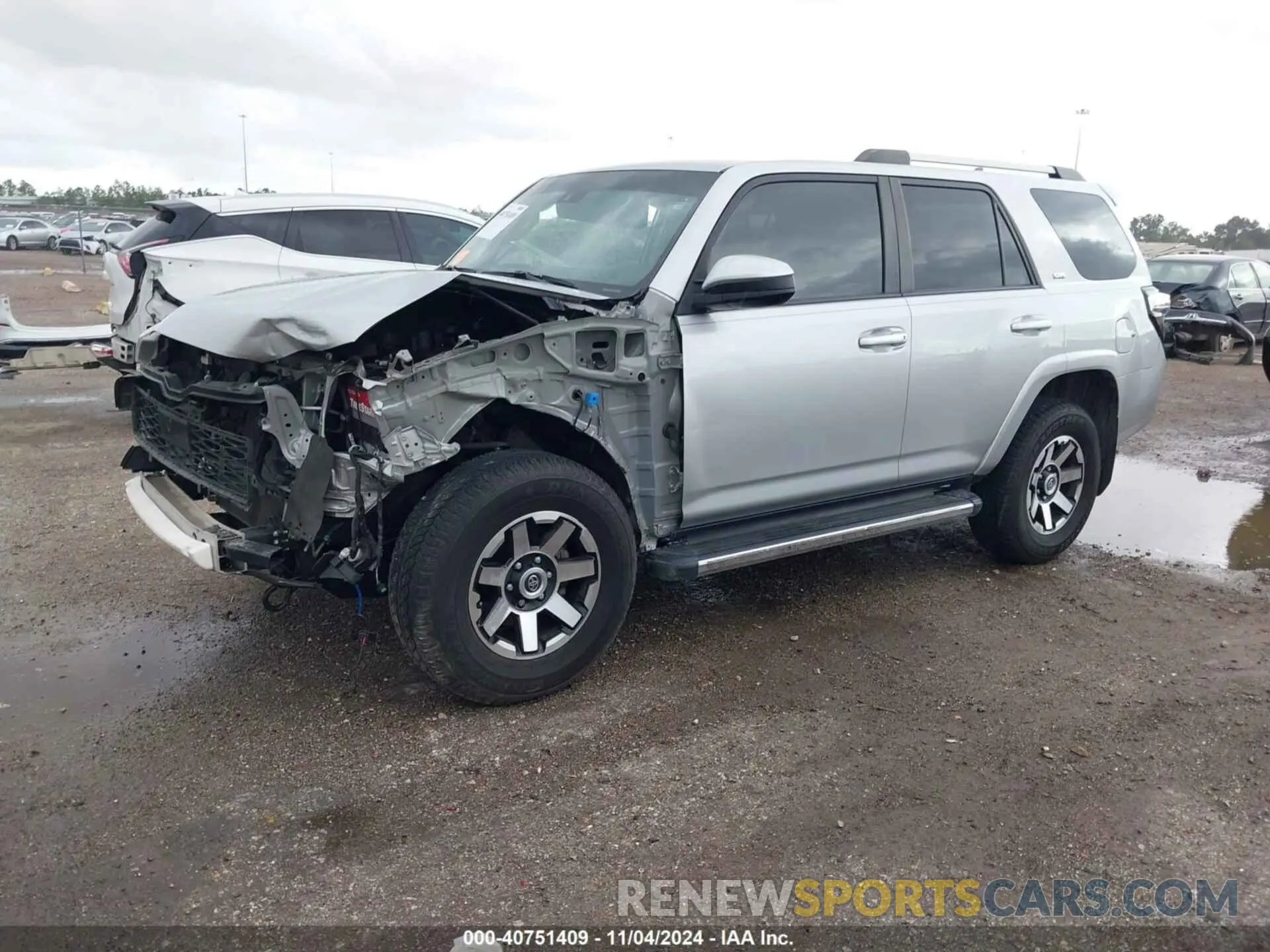 2 Photograph of a damaged car JTEZU5JR4L5227491 TOYOTA 4RUNNER 2020