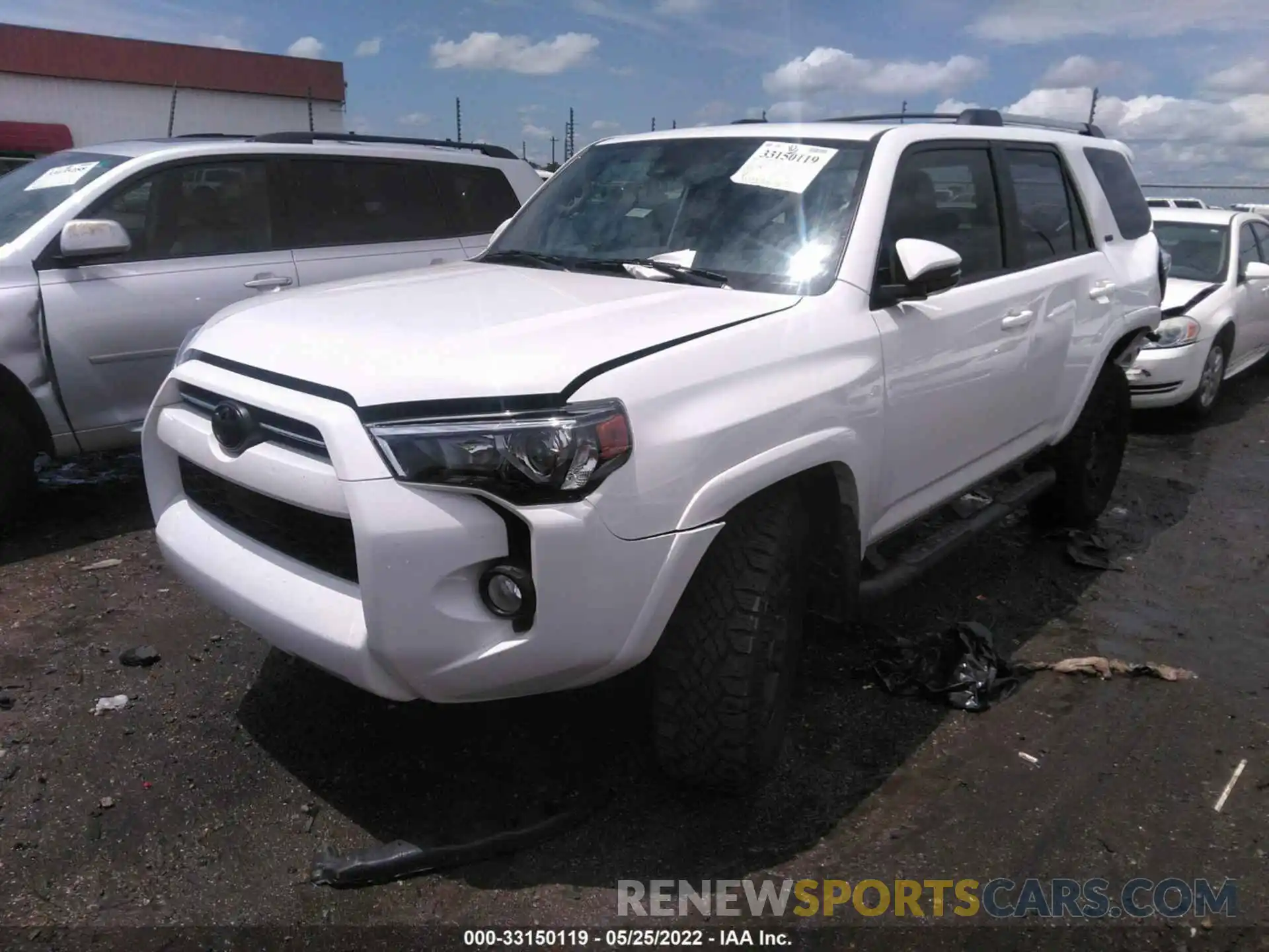 2 Photograph of a damaged car JTEZU5JR5L5216547 TOYOTA 4RUNNER 2020