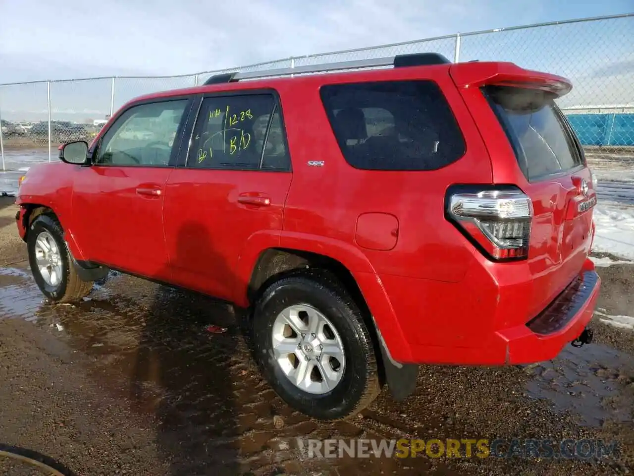 2 Photograph of a damaged car JTEZU5JR5L5222803 TOYOTA 4RUNNER 2020