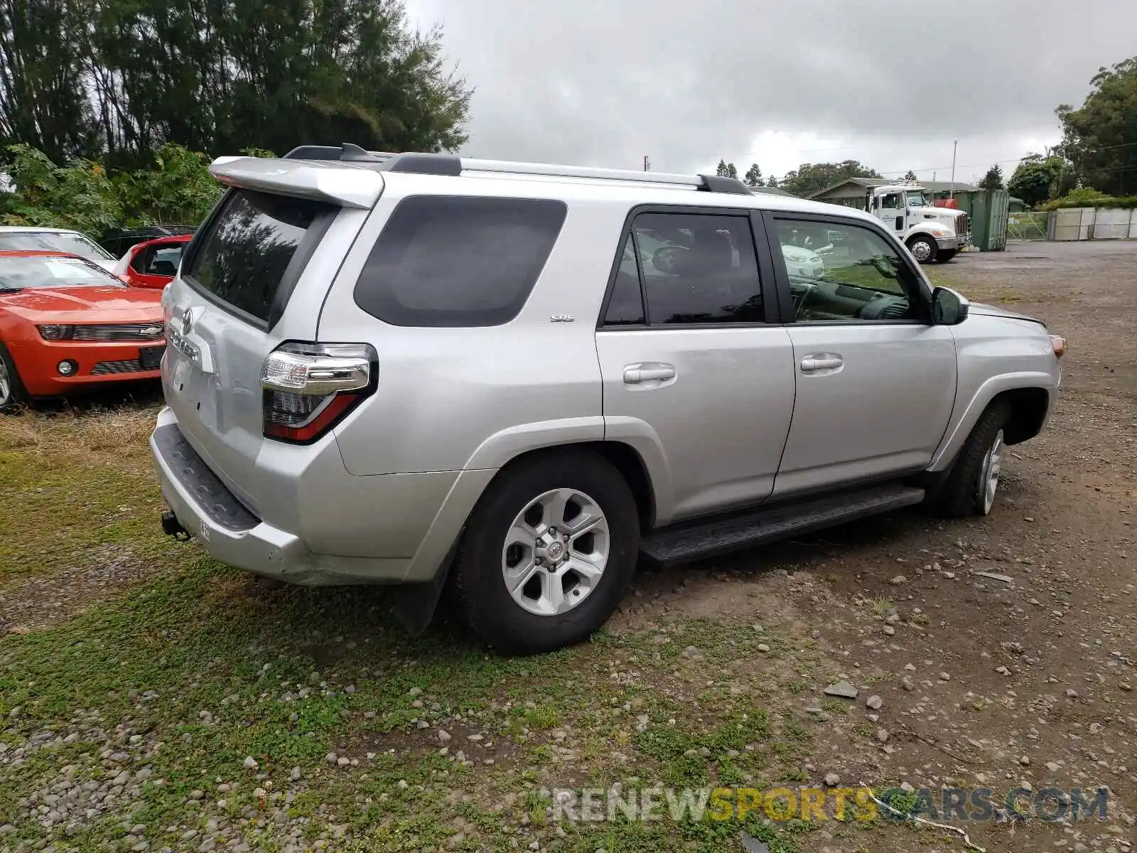 4 Photograph of a damaged car JTEZU5JR6L5217996 TOYOTA 4RUNNER 2020