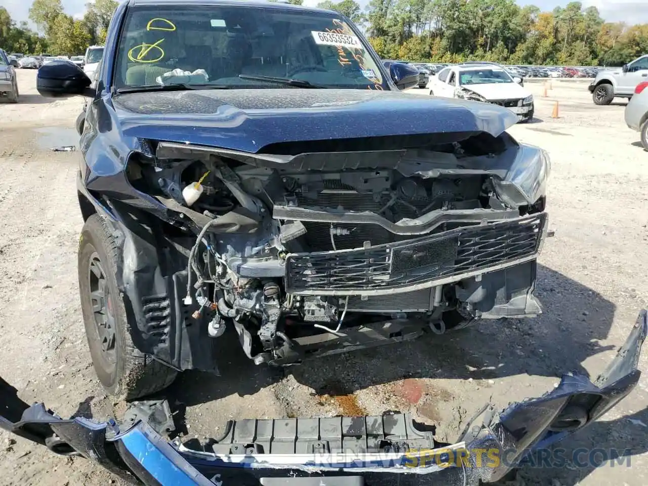 9 Photograph of a damaged car JTEZU5JR6L5218355 TOYOTA 4RUNNER 2020