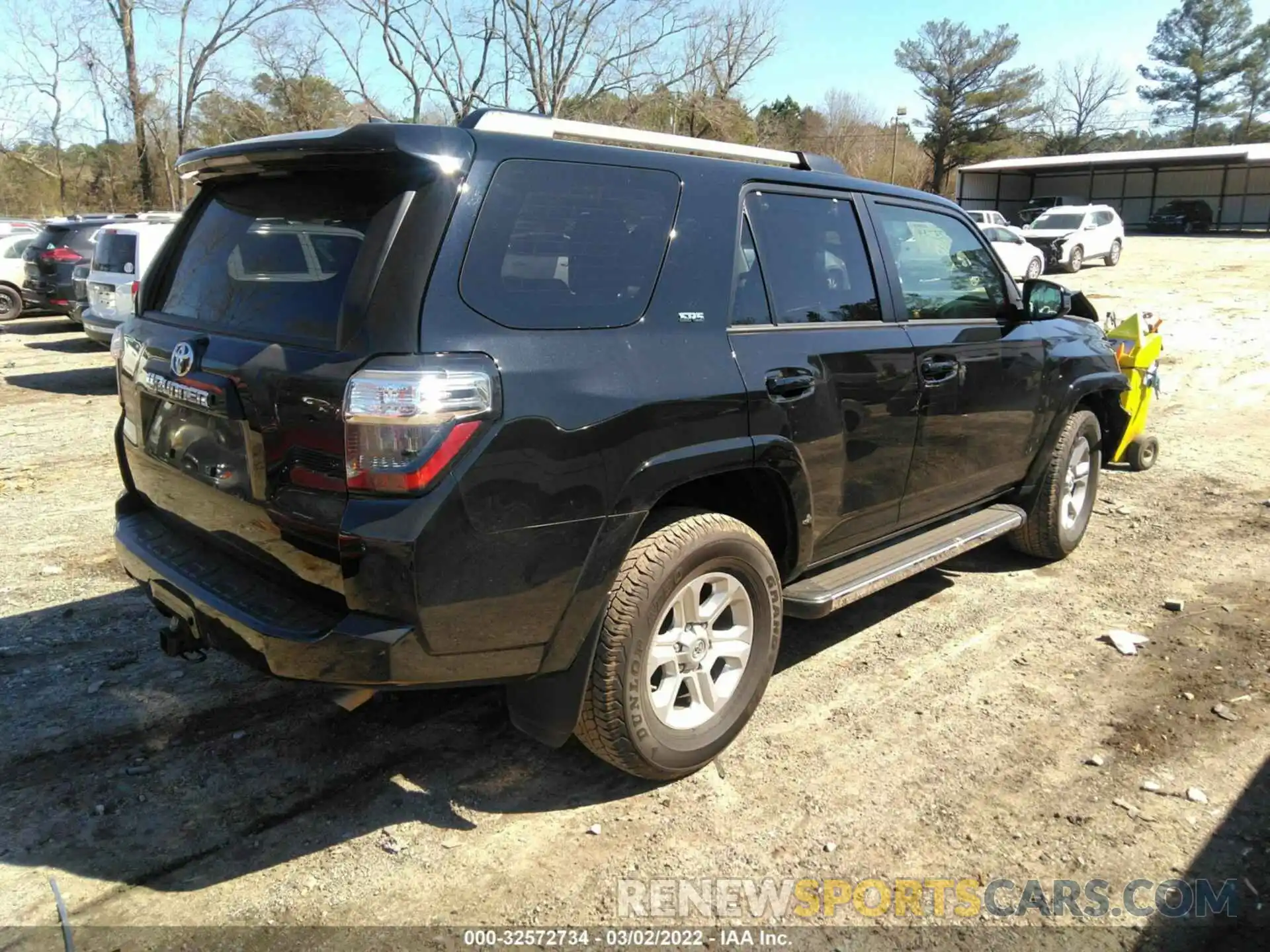 4 Photograph of a damaged car JTEZU5JR6L5226228 TOYOTA 4RUNNER 2020