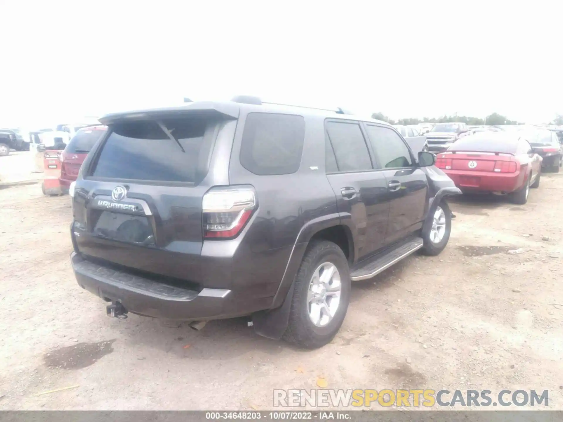 4 Photograph of a damaged car JTEZU5JR7L5216517 TOYOTA 4RUNNER 2020