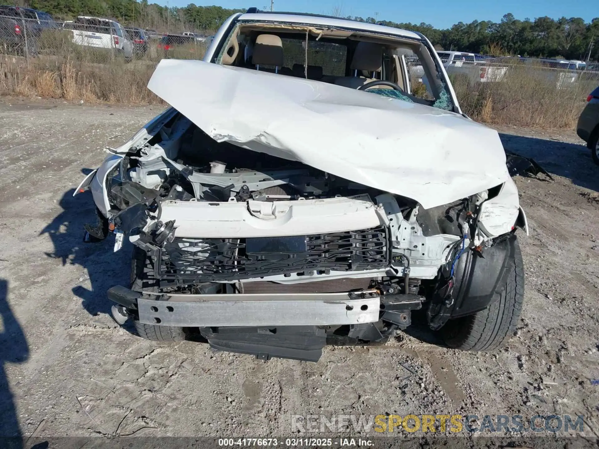 6 Photograph of a damaged car JTEZU5JR7L5225962 TOYOTA 4RUNNER 2020