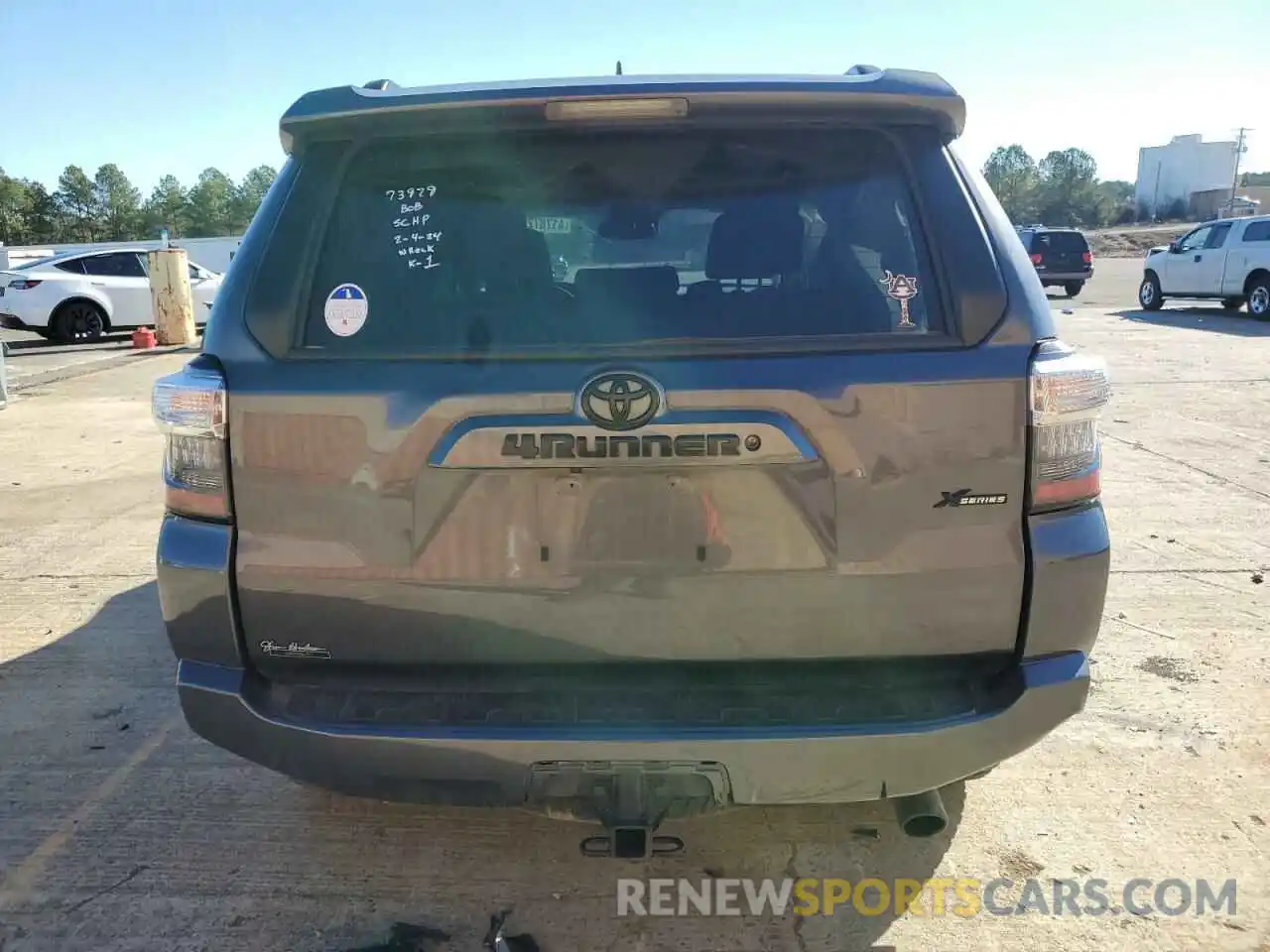 6 Photograph of a damaged car JTEZU5JR7L5227615 TOYOTA 4RUNNER 2020