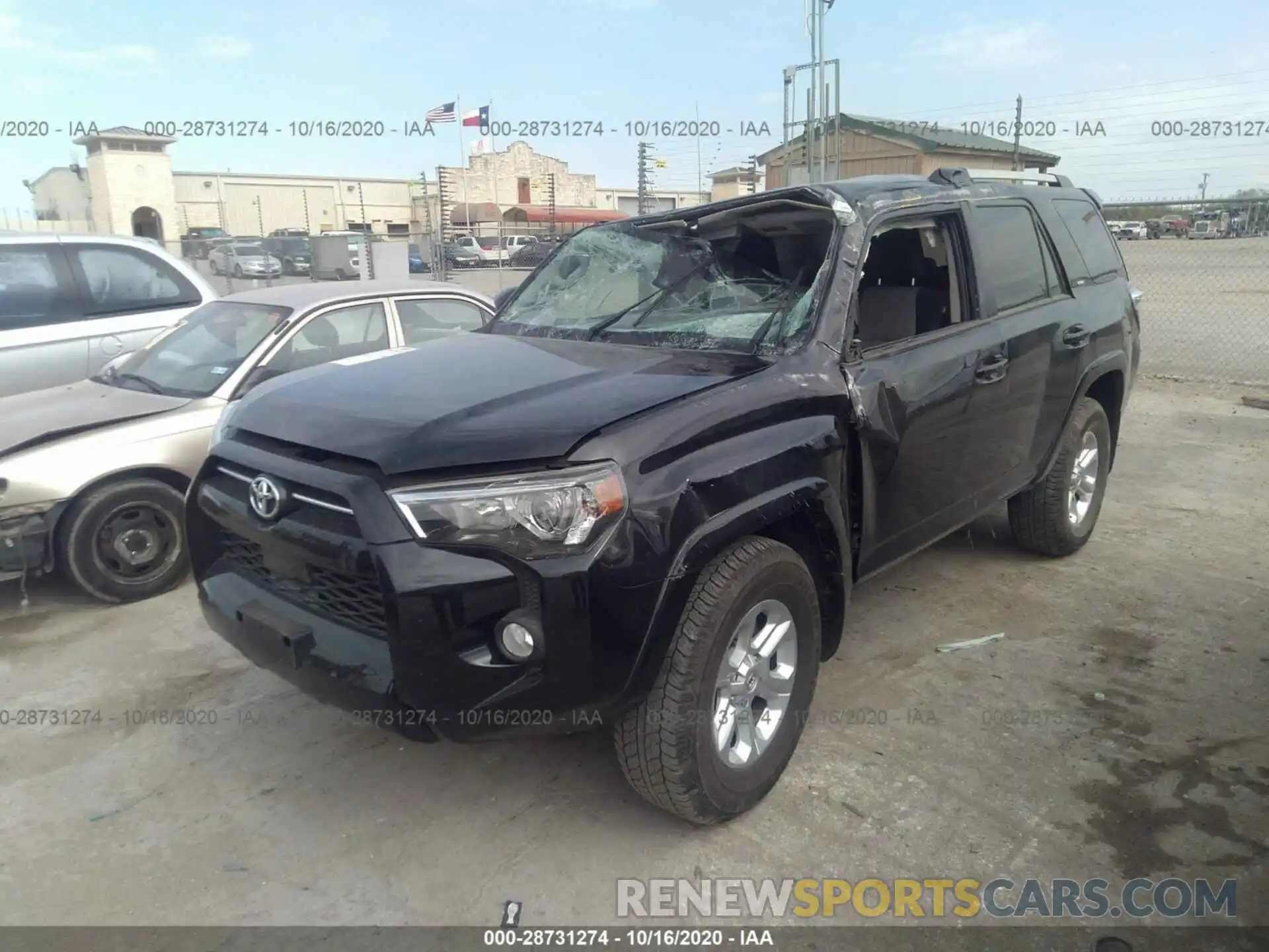 2 Photograph of a damaged car JTEZU5JR8L5213772 TOYOTA 4RUNNER 2020