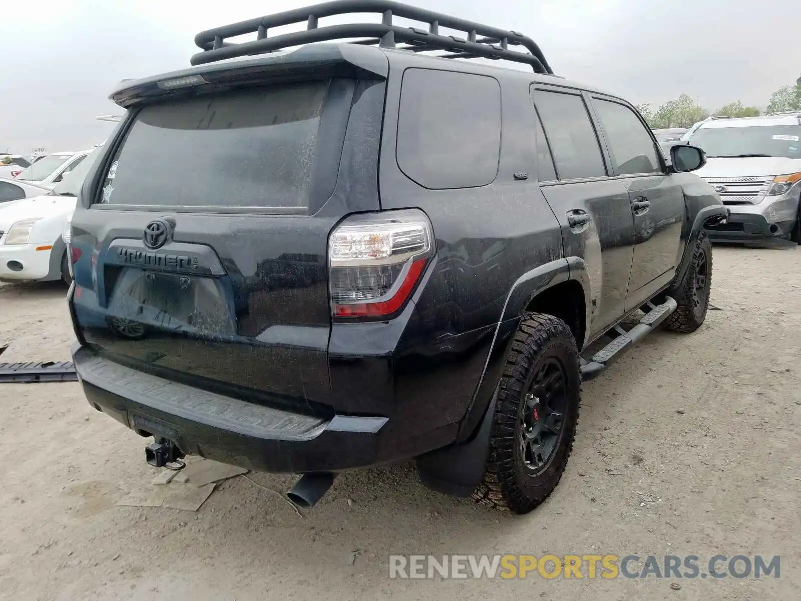 4 Photograph of a damaged car JTEZU5JR8L5216400 TOYOTA 4RUNNER 2020