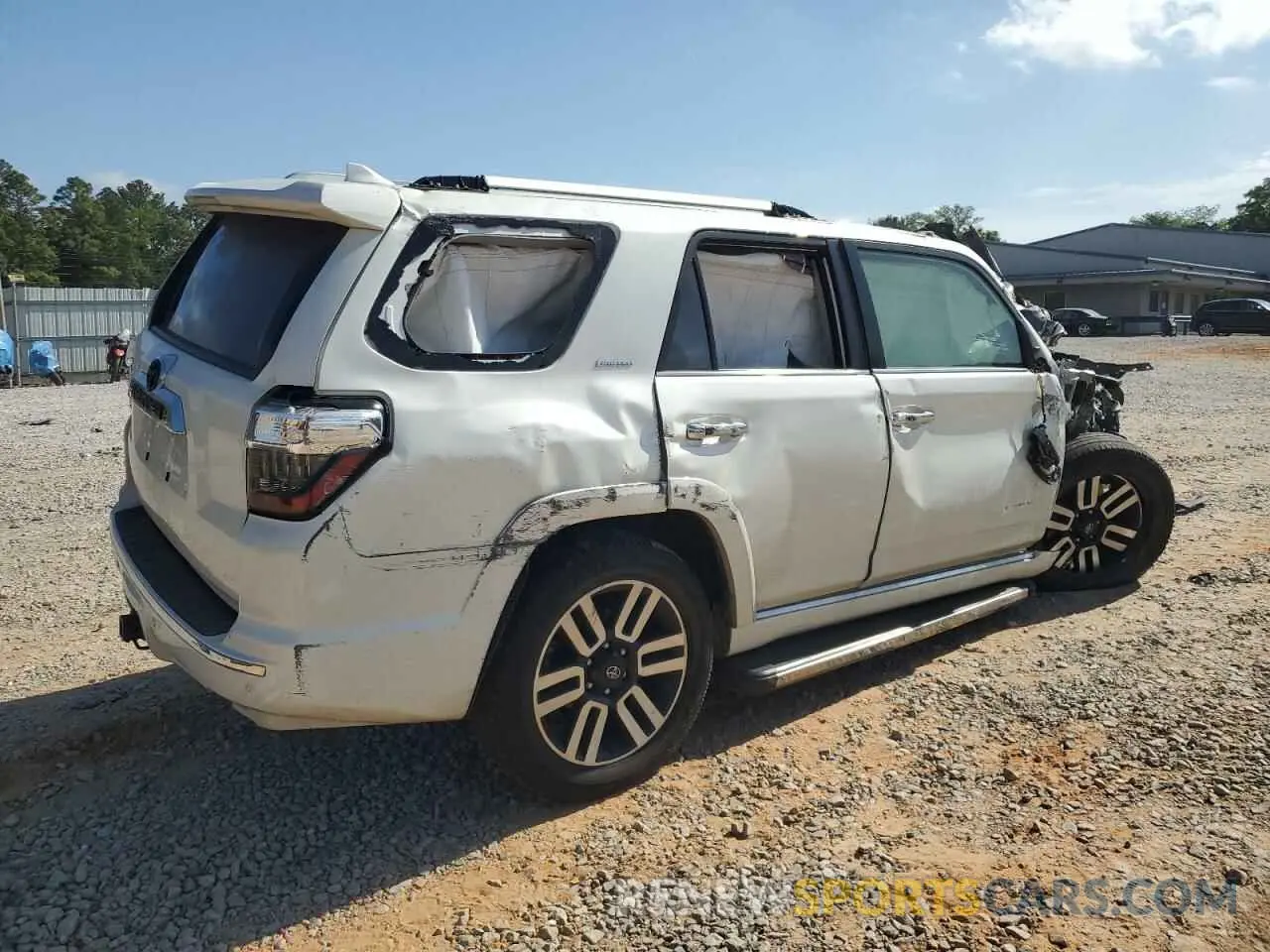 3 Photograph of a damaged car JTEZU5JR8L5217143 TOYOTA 4RUNNER 2020