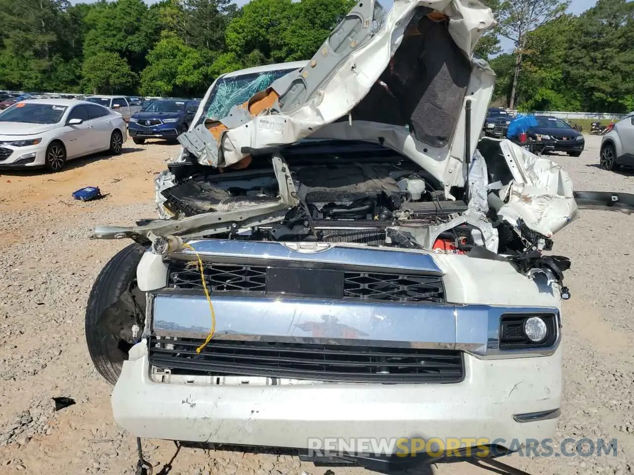 5 Photograph of a damaged car JTEZU5JR8L5217143 TOYOTA 4RUNNER 2020