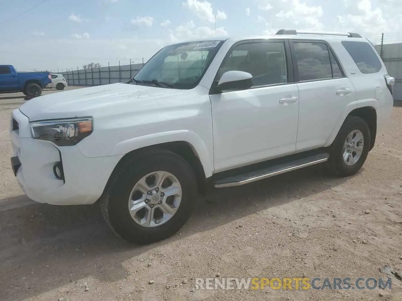 1 Photograph of a damaged car JTEZU5JR8L5218860 TOYOTA 4RUNNER 2020