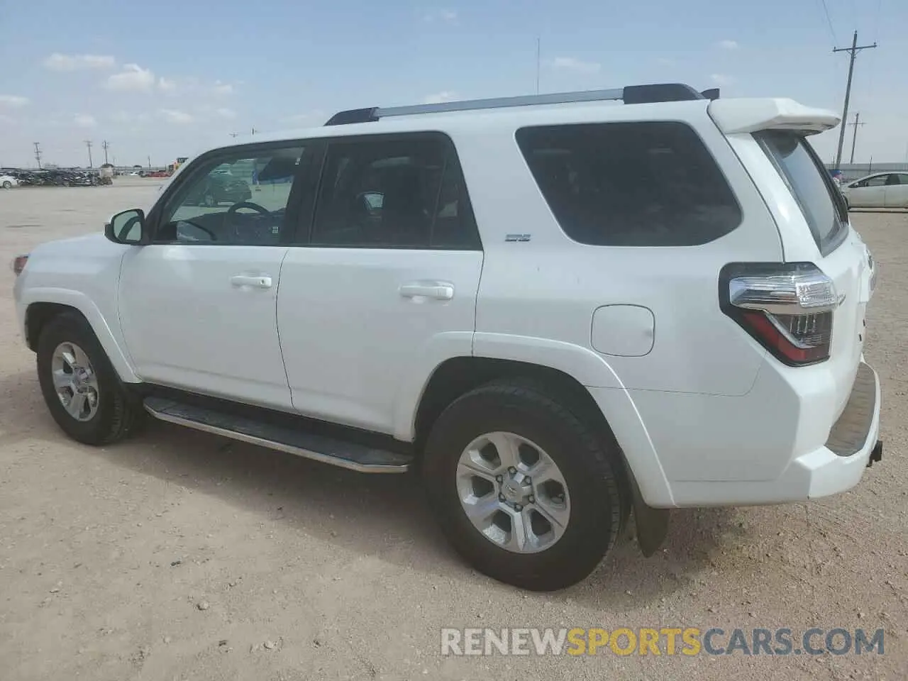 2 Photograph of a damaged car JTEZU5JR8L5218860 TOYOTA 4RUNNER 2020