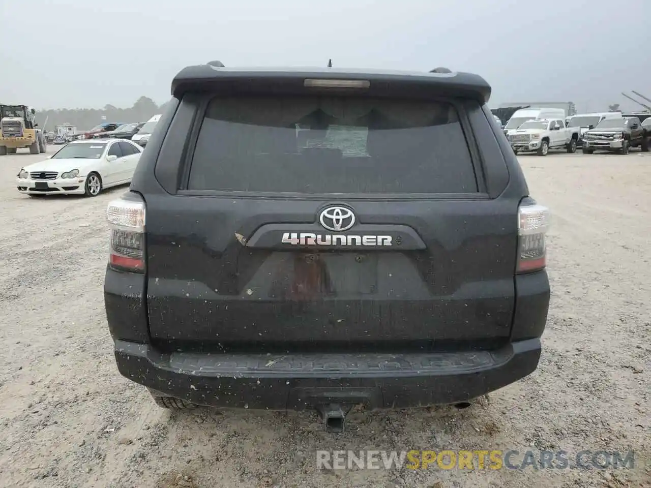 6 Photograph of a damaged car JTEZU5JR8L5224383 TOYOTA 4RUNNER 2020