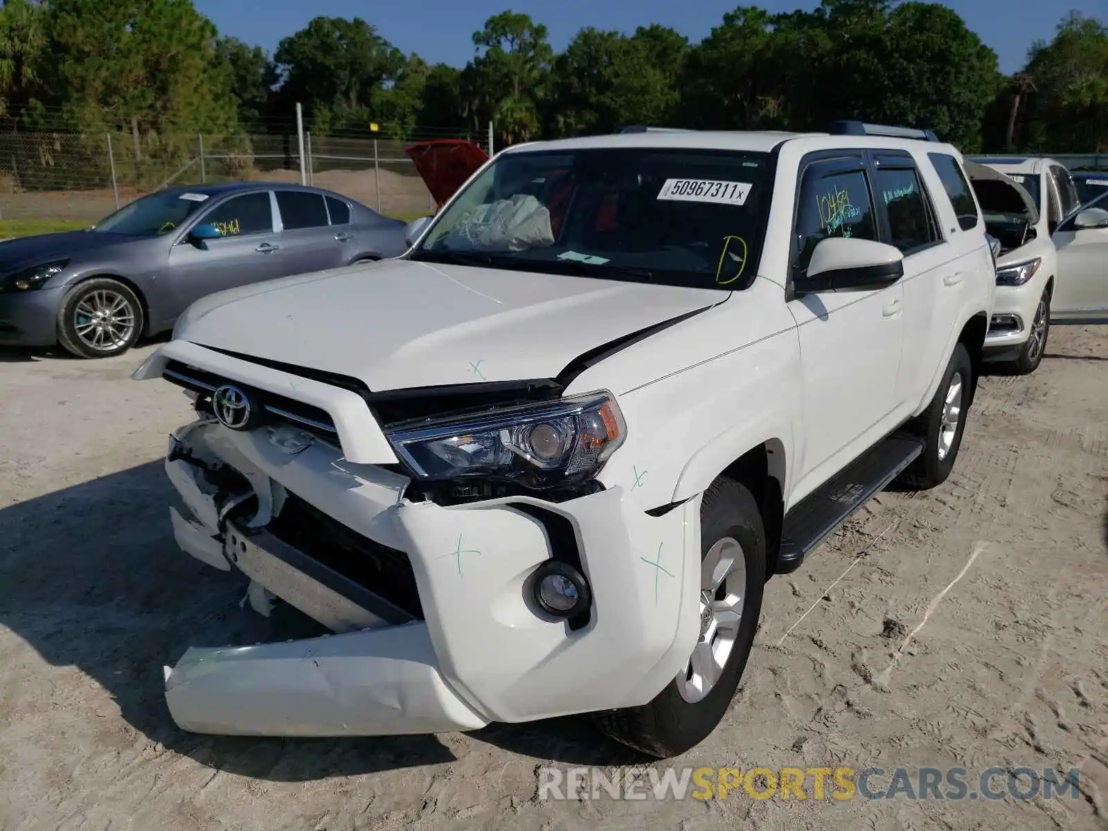 2 Photograph of a damaged car JTEZU5JR9L5223405 TOYOTA 4RUNNER 2020