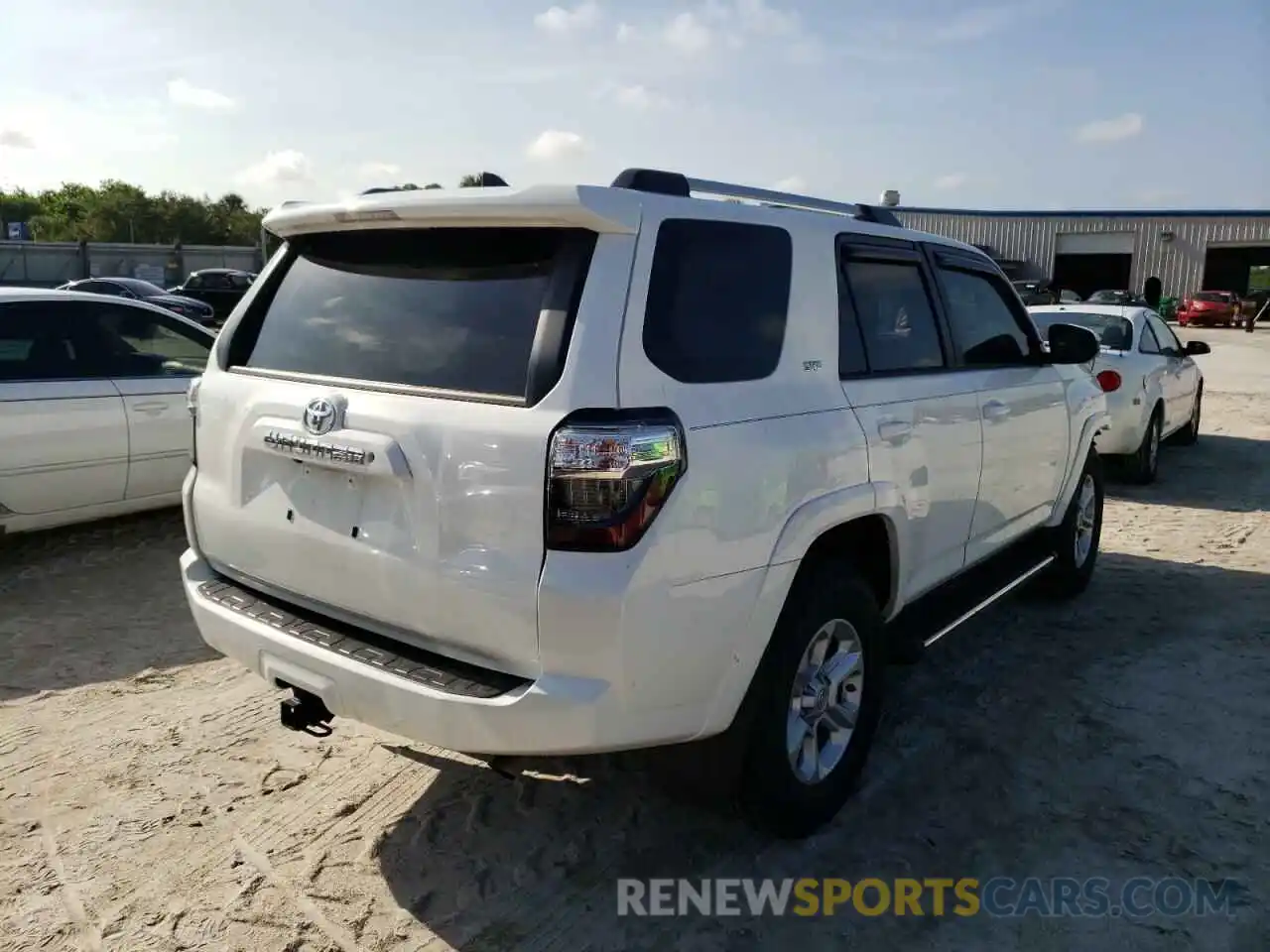 4 Photograph of a damaged car JTEZU5JR9L5223405 TOYOTA 4RUNNER 2020