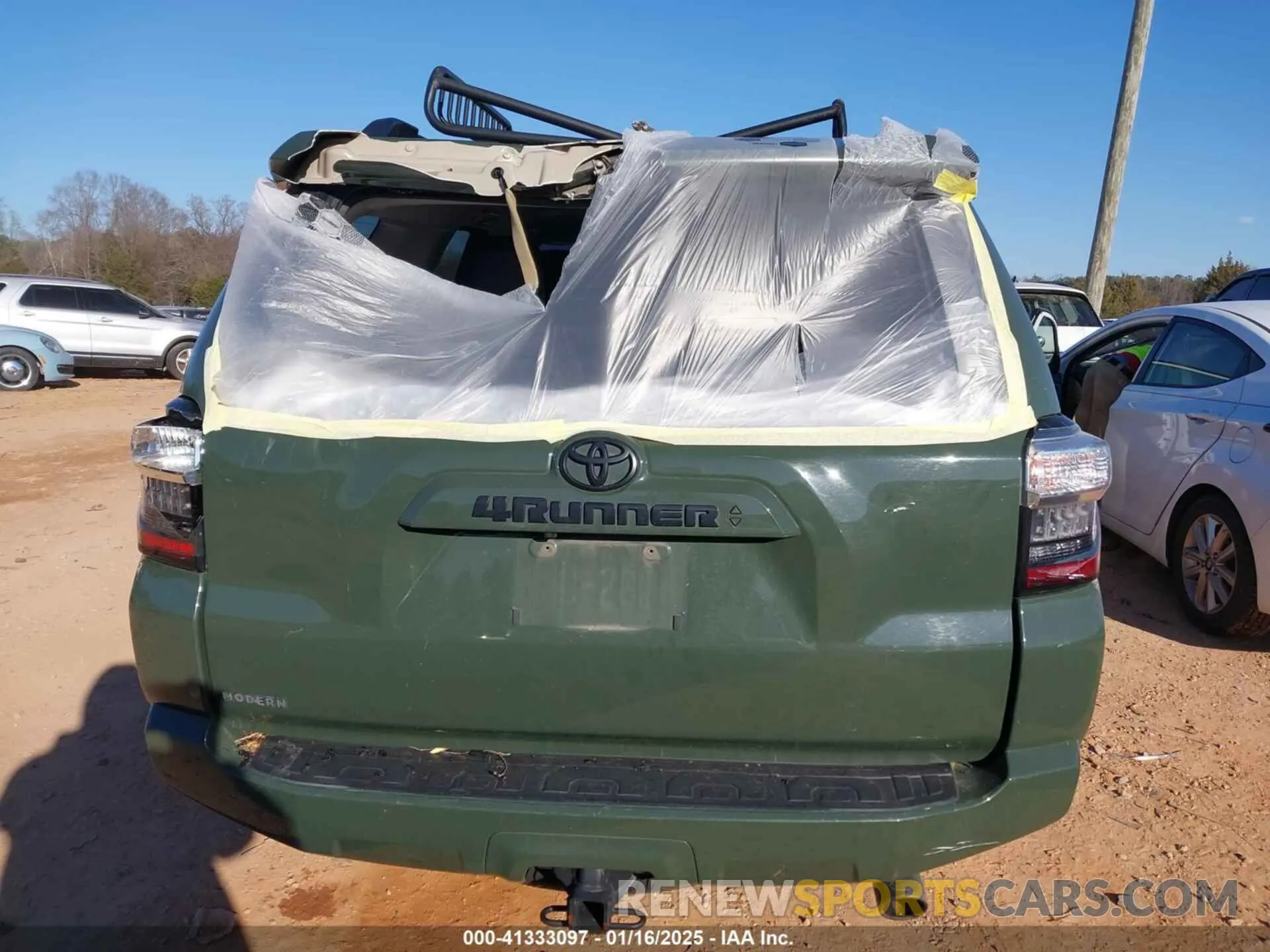 16 Photograph of a damaged car JTEBU5JR0M5967381 TOYOTA 4RUNNER 2021