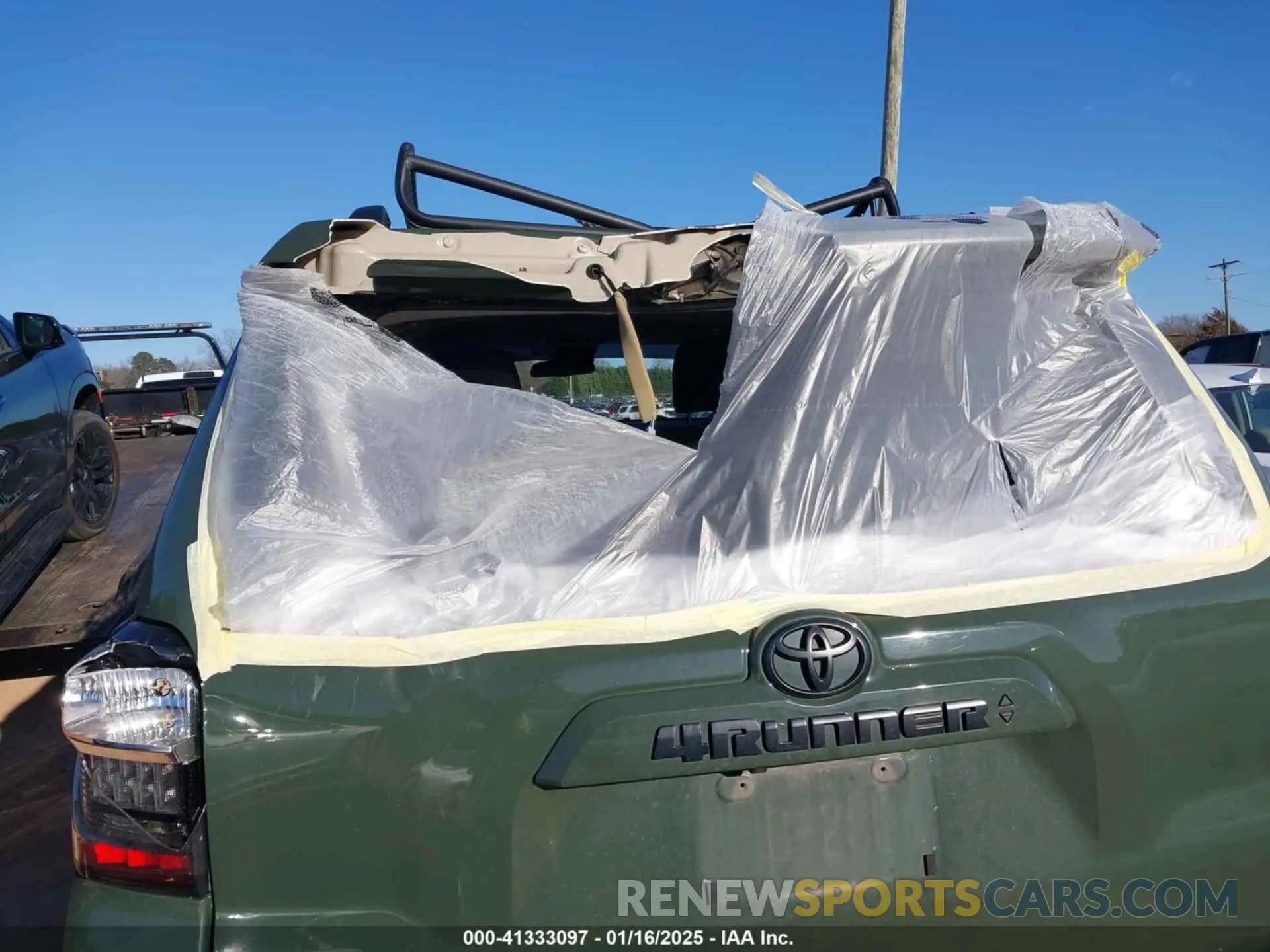 6 Photograph of a damaged car JTEBU5JR0M5967381 TOYOTA 4RUNNER 2021