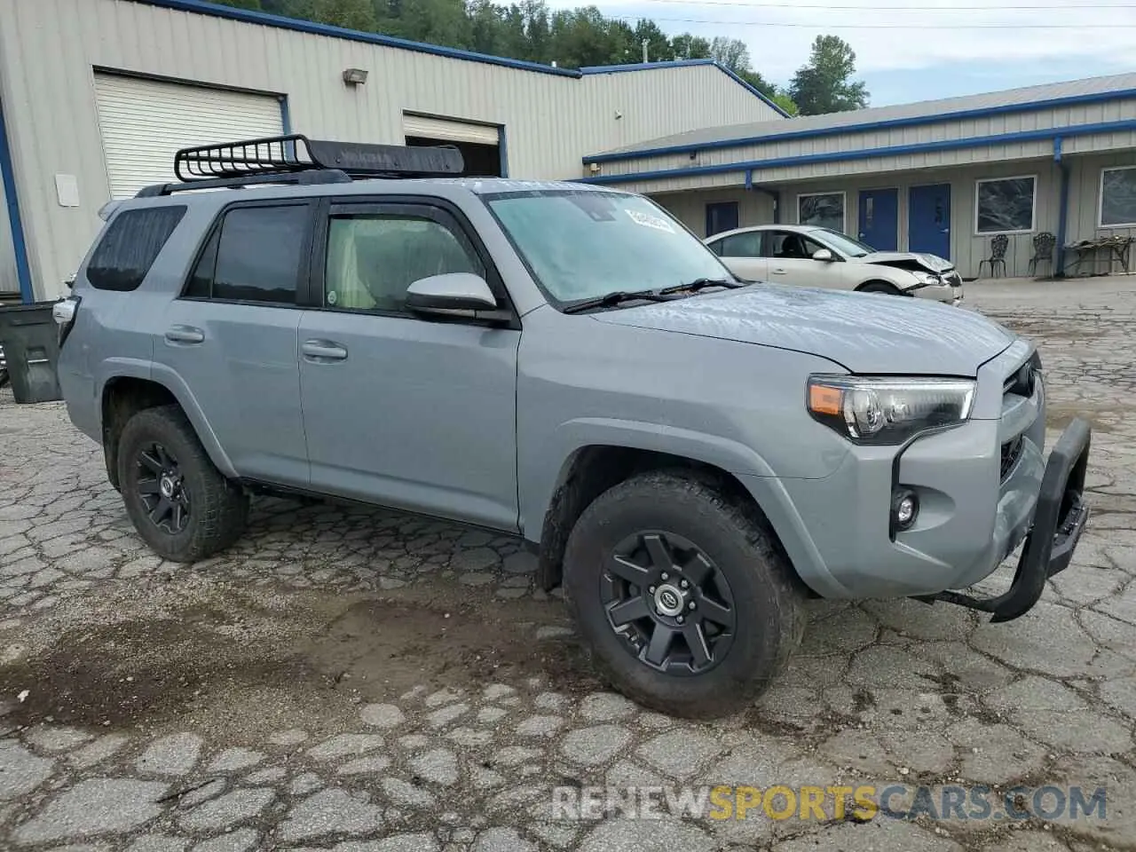 4 Photograph of a damaged car JTEBU5JR1M5849372 TOYOTA 4RUNNER 2021