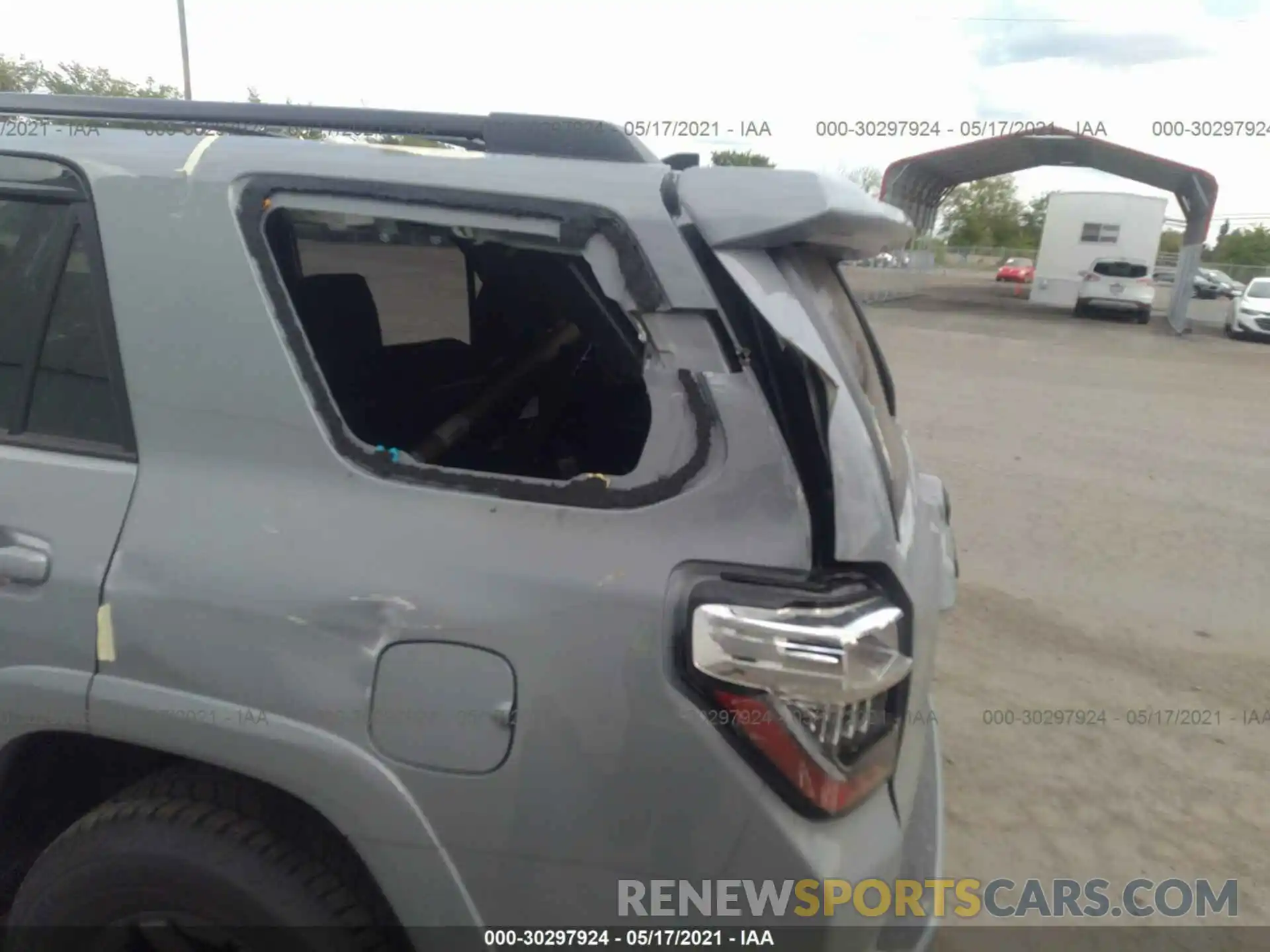 6 Photograph of a damaged car JTEBU5JR2M5880484 TOYOTA 4RUNNER 2021