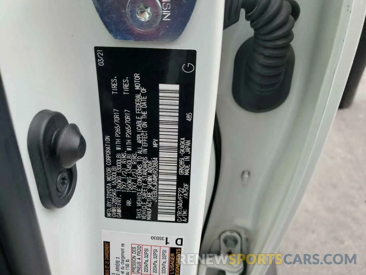 13 Photograph of a damaged car JTEBU5JR4M5923884 TOYOTA 4RUNNER 2021