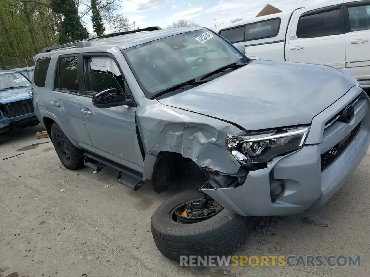 4 Photograph of a damaged car JTEBU5JR4M5956593 TOYOTA 4RUNNER 2021