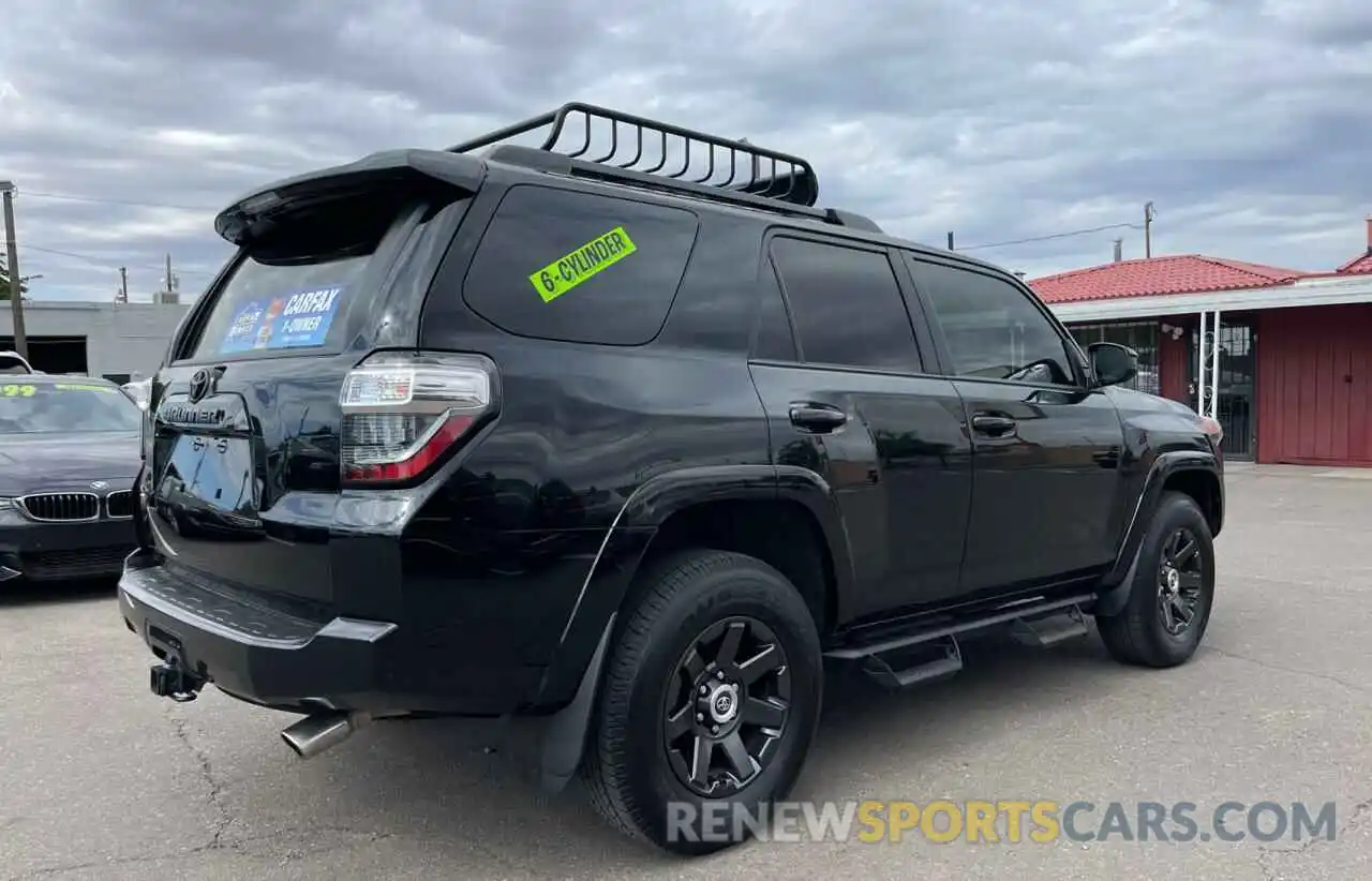 4 Photograph of a damaged car JTEBU5JR5M5846765 TOYOTA 4RUNNER 2021