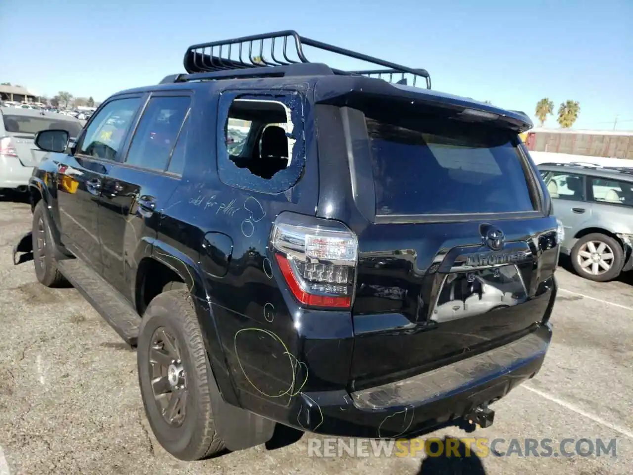 3 Photograph of a damaged car JTEBU5JR5M5966727 TOYOTA 4RUNNER 2021